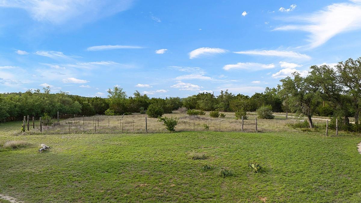 101 Maheo Way, Dripping Springs, TX 78620