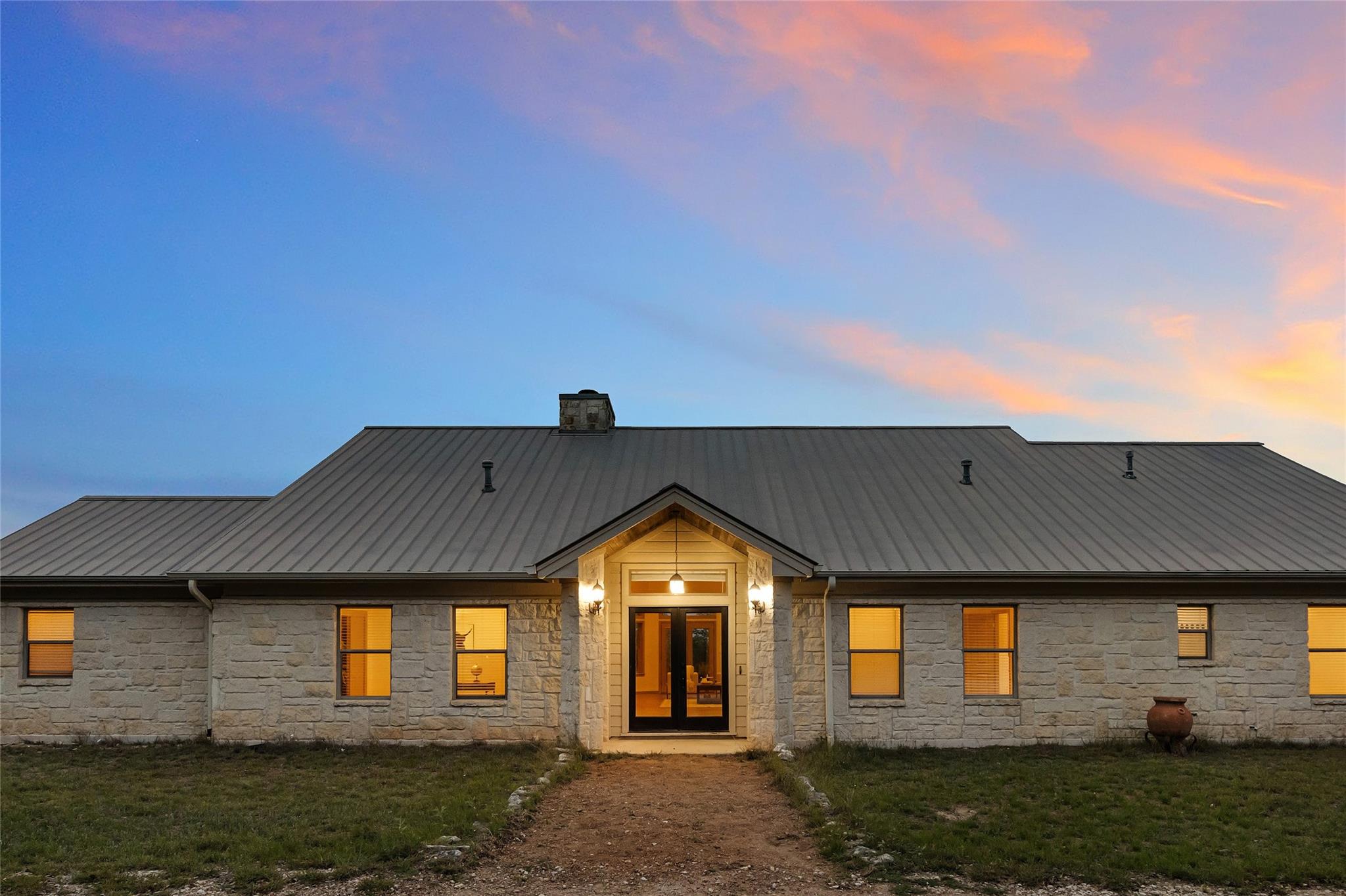 101 Maheo Way, Dripping Springs, TX 78620