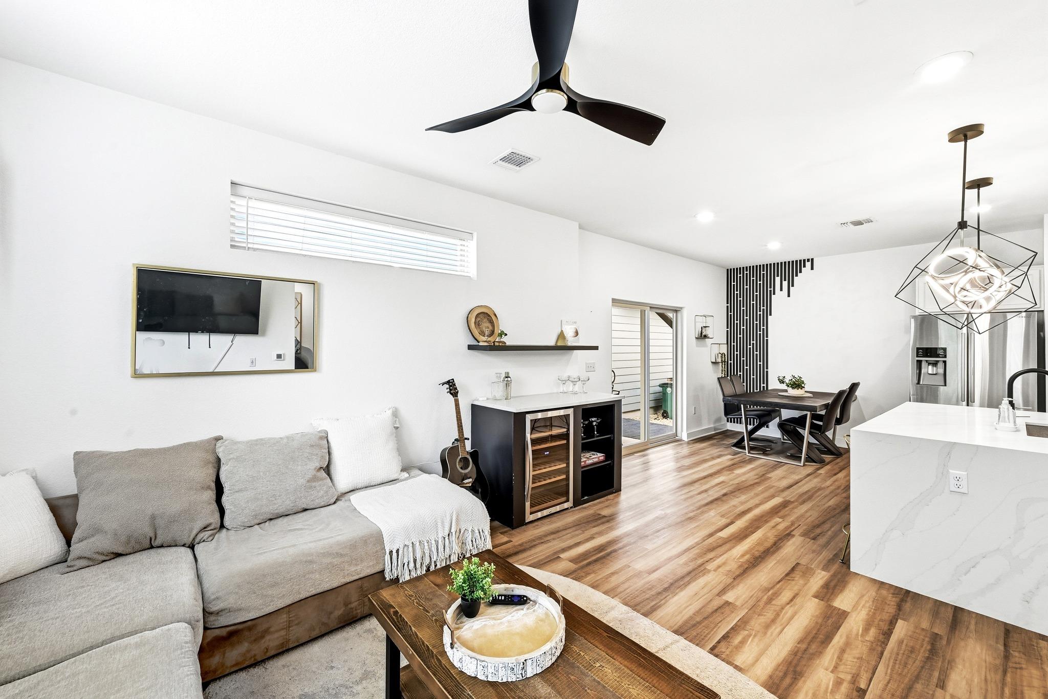 8009 Mellencamp Dr # 212, Austin, TX 78744