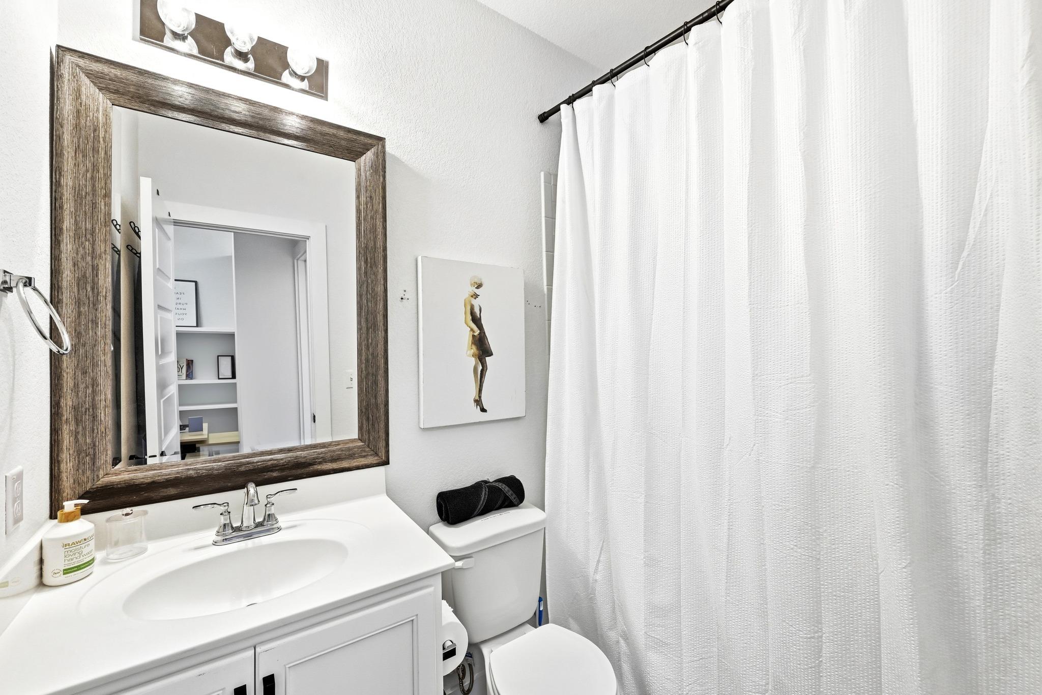 8009 Mellencamp Dr # 212, Austin, TX 78744