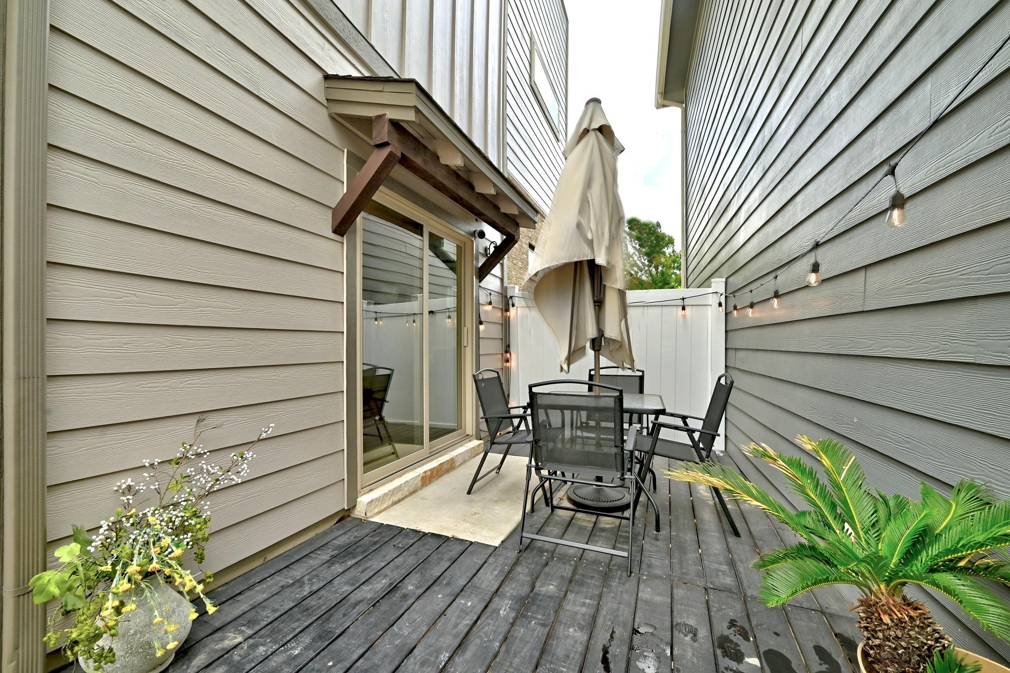 8009 Mellencamp Dr # 212, Austin, TX 78744