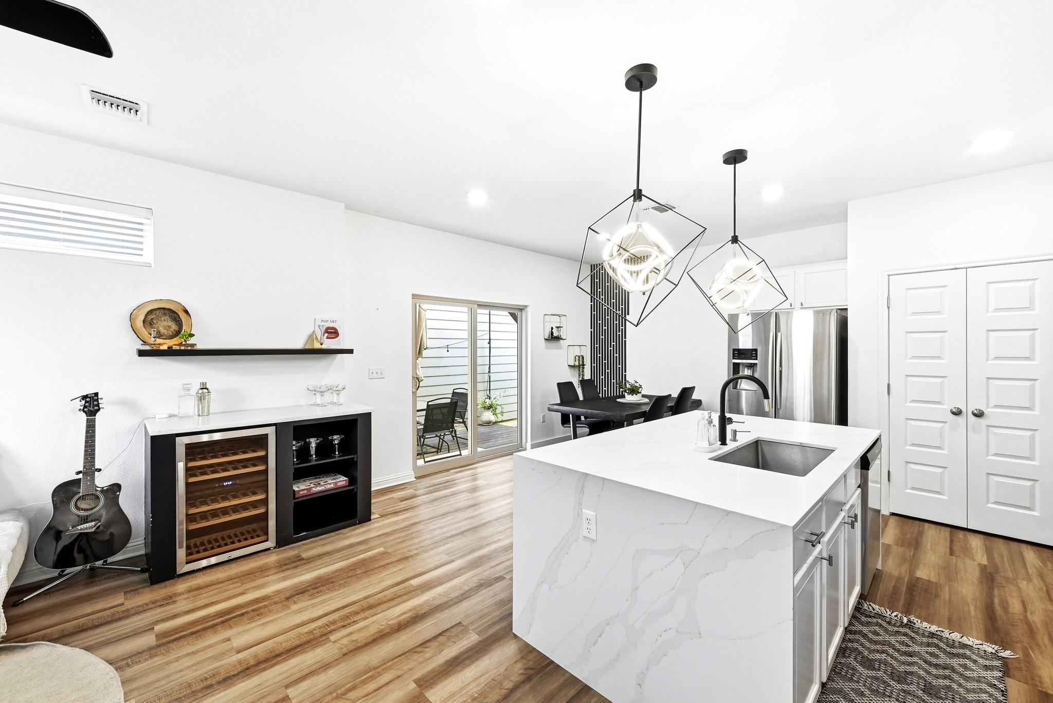 8009 Mellencamp Dr # 212, Austin, TX 78744