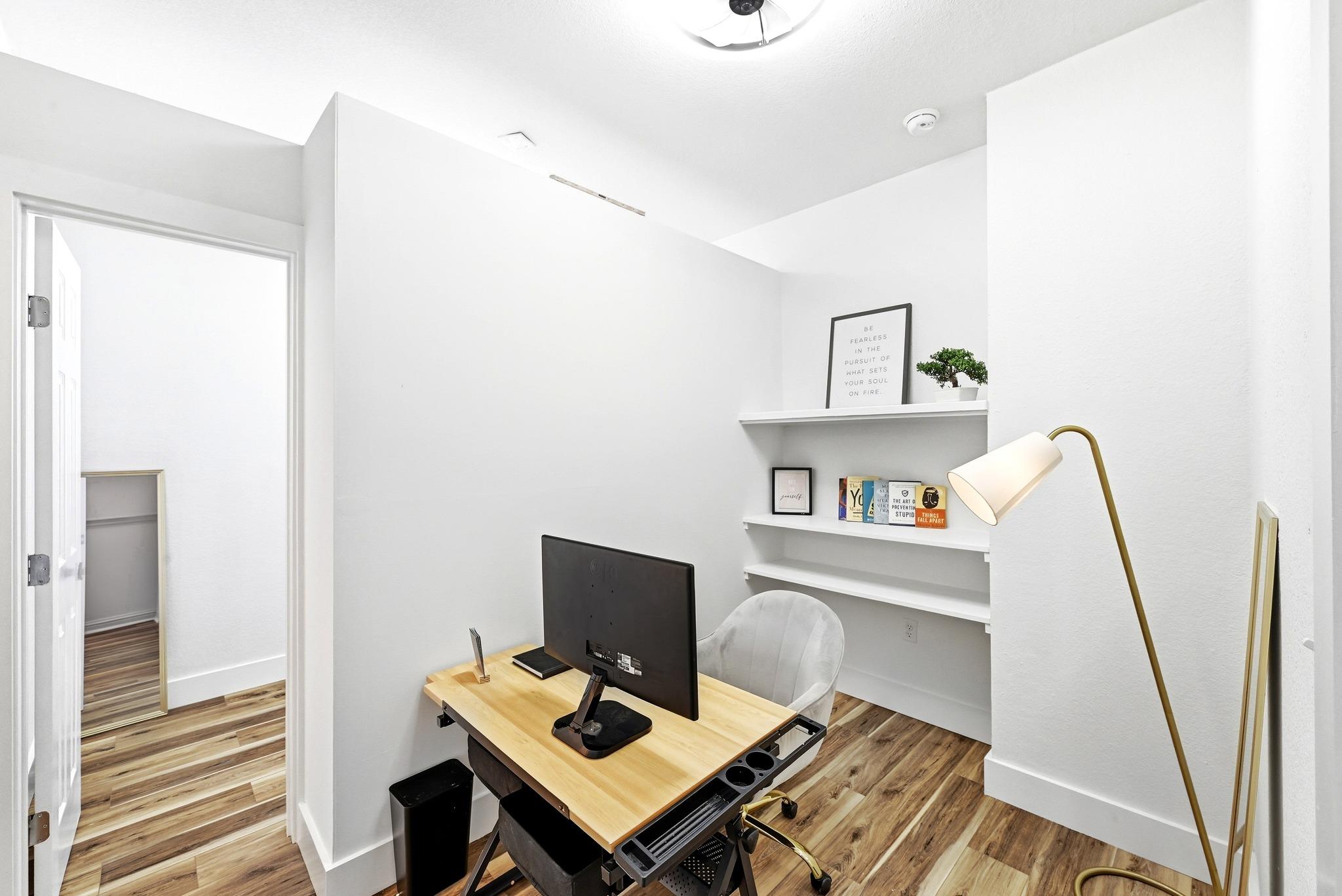 8009 Mellencamp Dr # 212, Austin, TX 78744