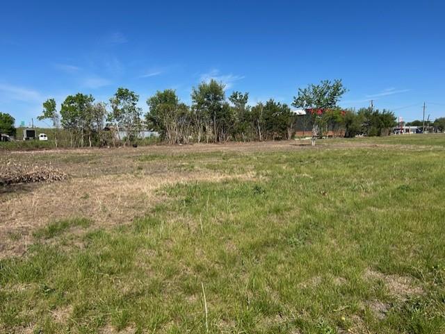 2215 W 2nd St W, Taylor, TX 76574