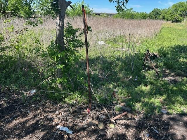 2215 W 2nd St W, Taylor, TX 76574