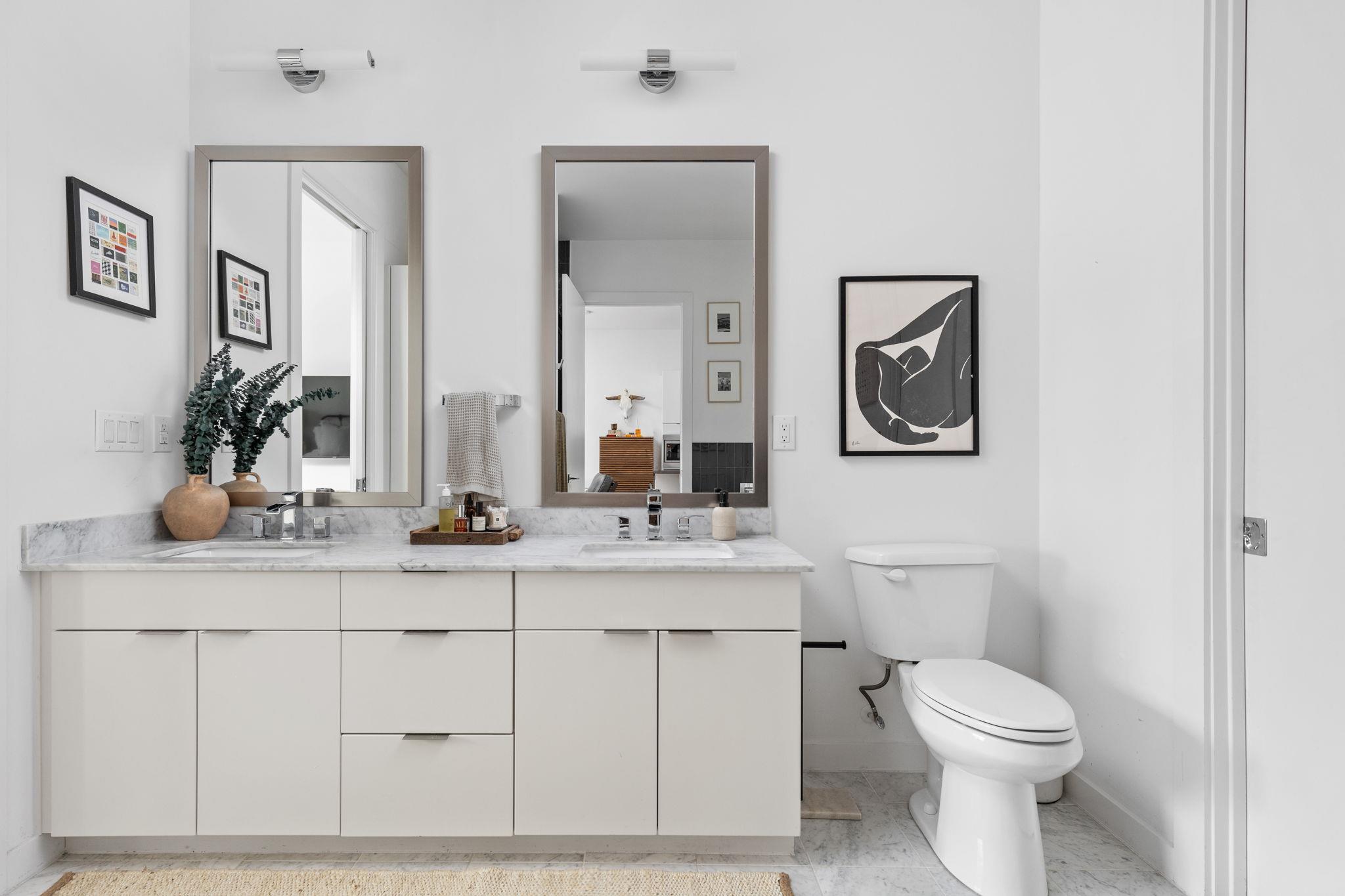 207 W Johanna St # 306, Austin, TX 78704