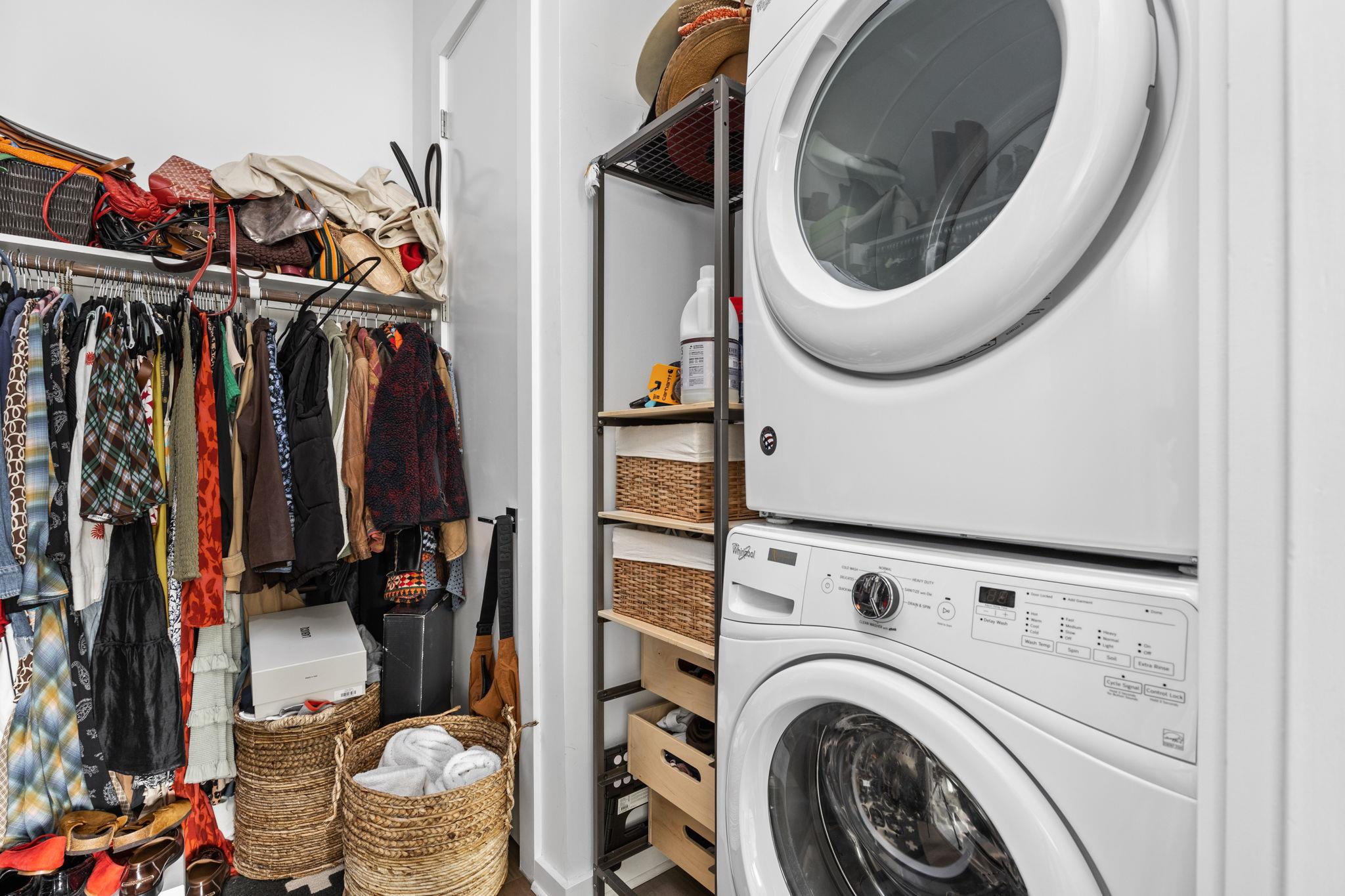 207 W Johanna St # 306, Austin, TX 78704