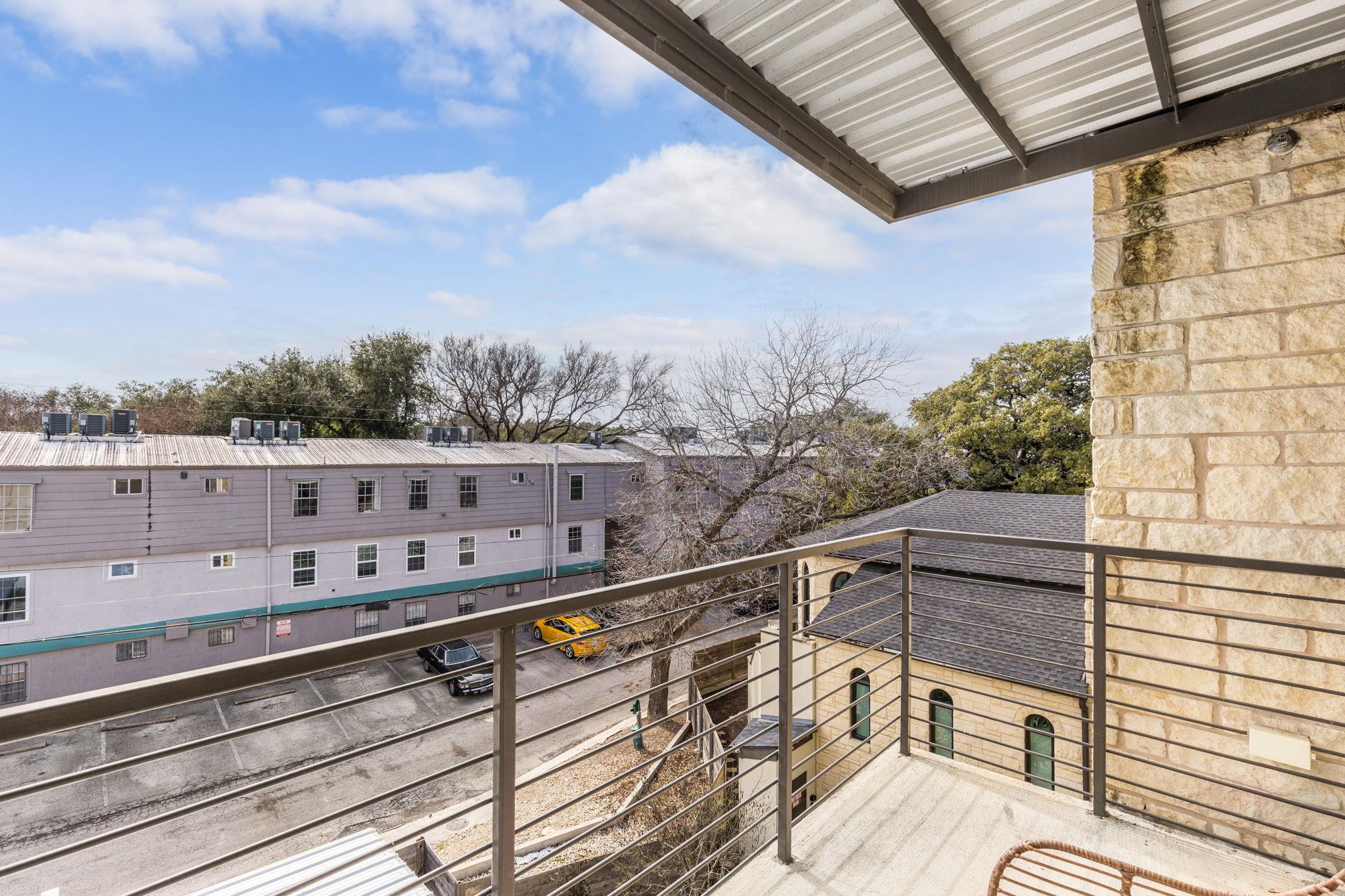 207 W Johanna St # 306, Austin, TX 78704