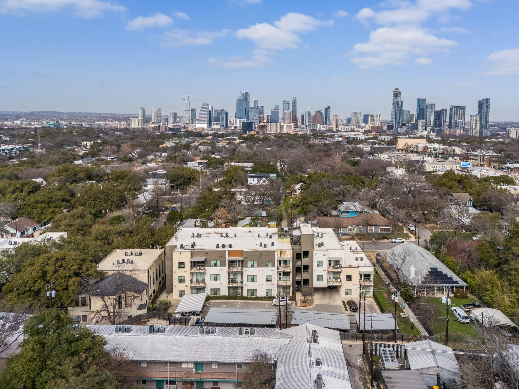 207 W Johanna St # 306, Austin, TX 78704