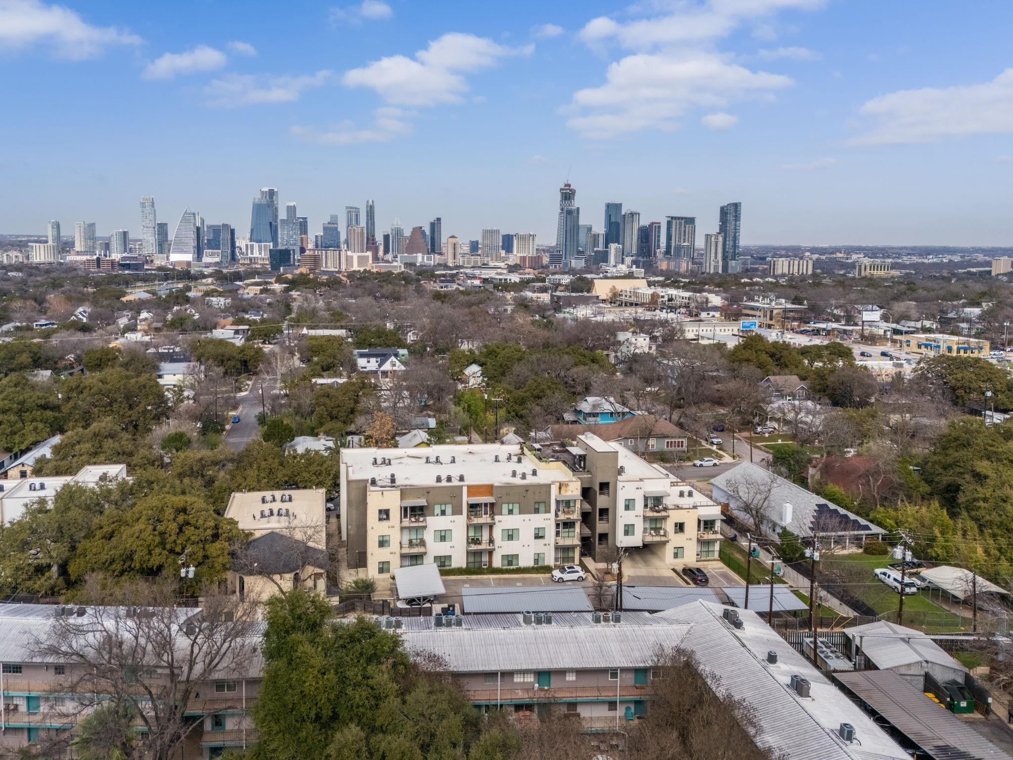 207 W Johanna St # 306, Austin, TX 78704