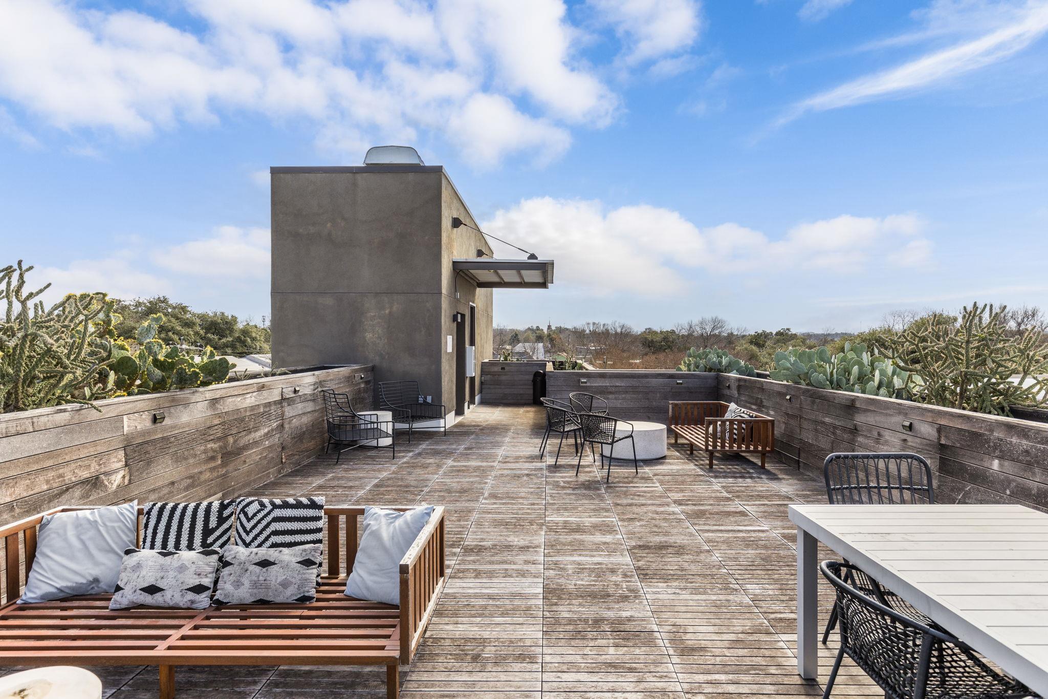 207 W Johanna St # 306, Austin, TX 78704