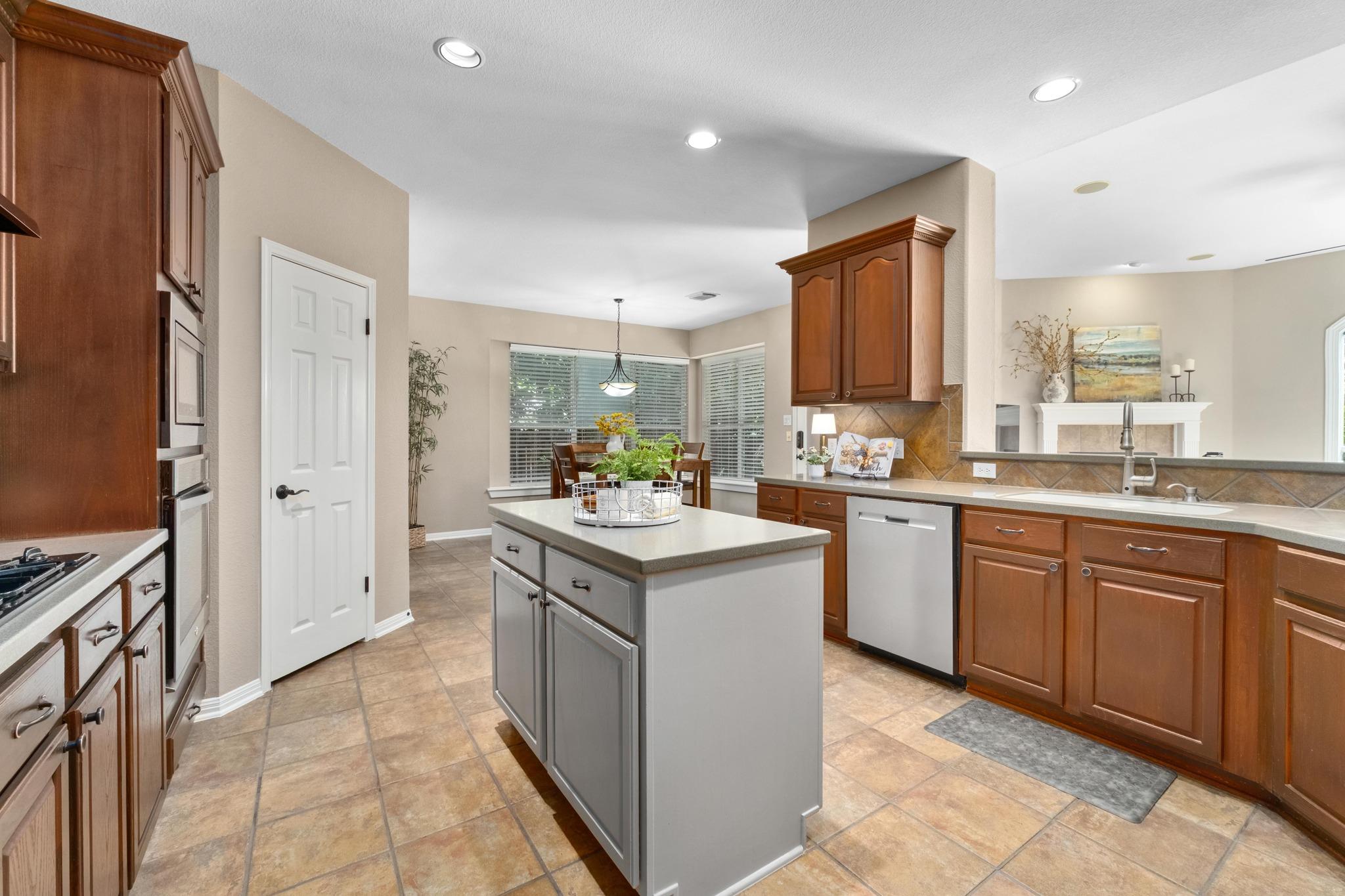 2705 Wolkin Cv, Round Rock, TX 78681