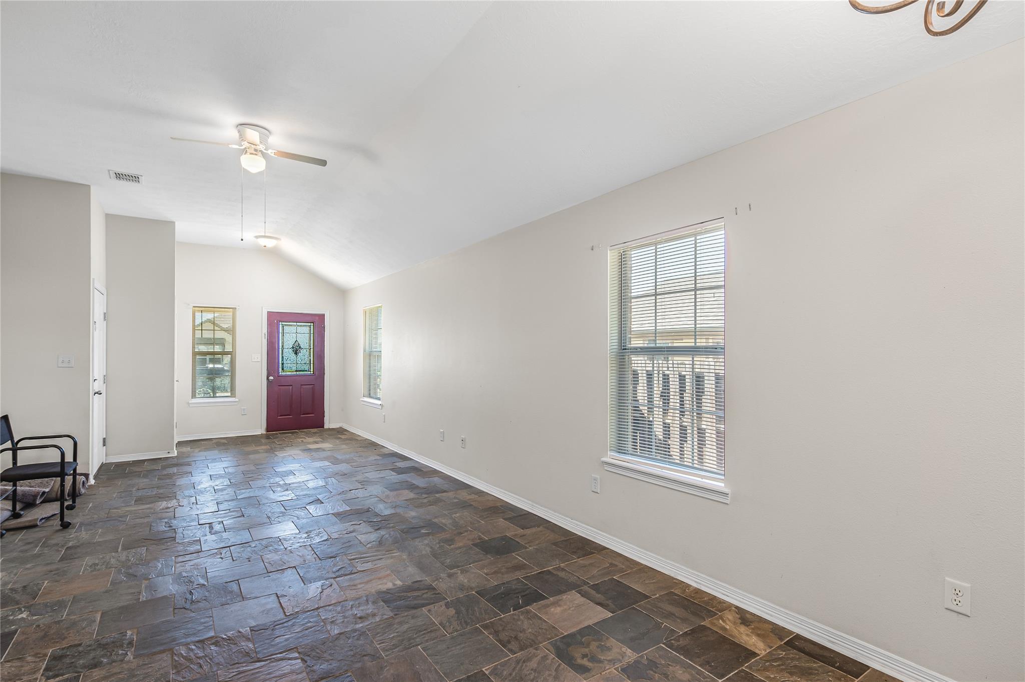 1002 Copperas Bnd, Caldwell, TX 77836