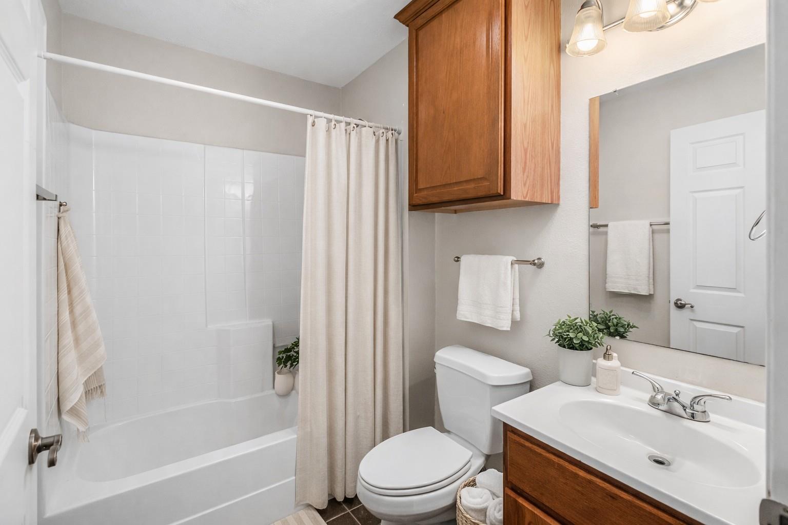 1002 Copperas Bnd, Caldwell, TX 77836