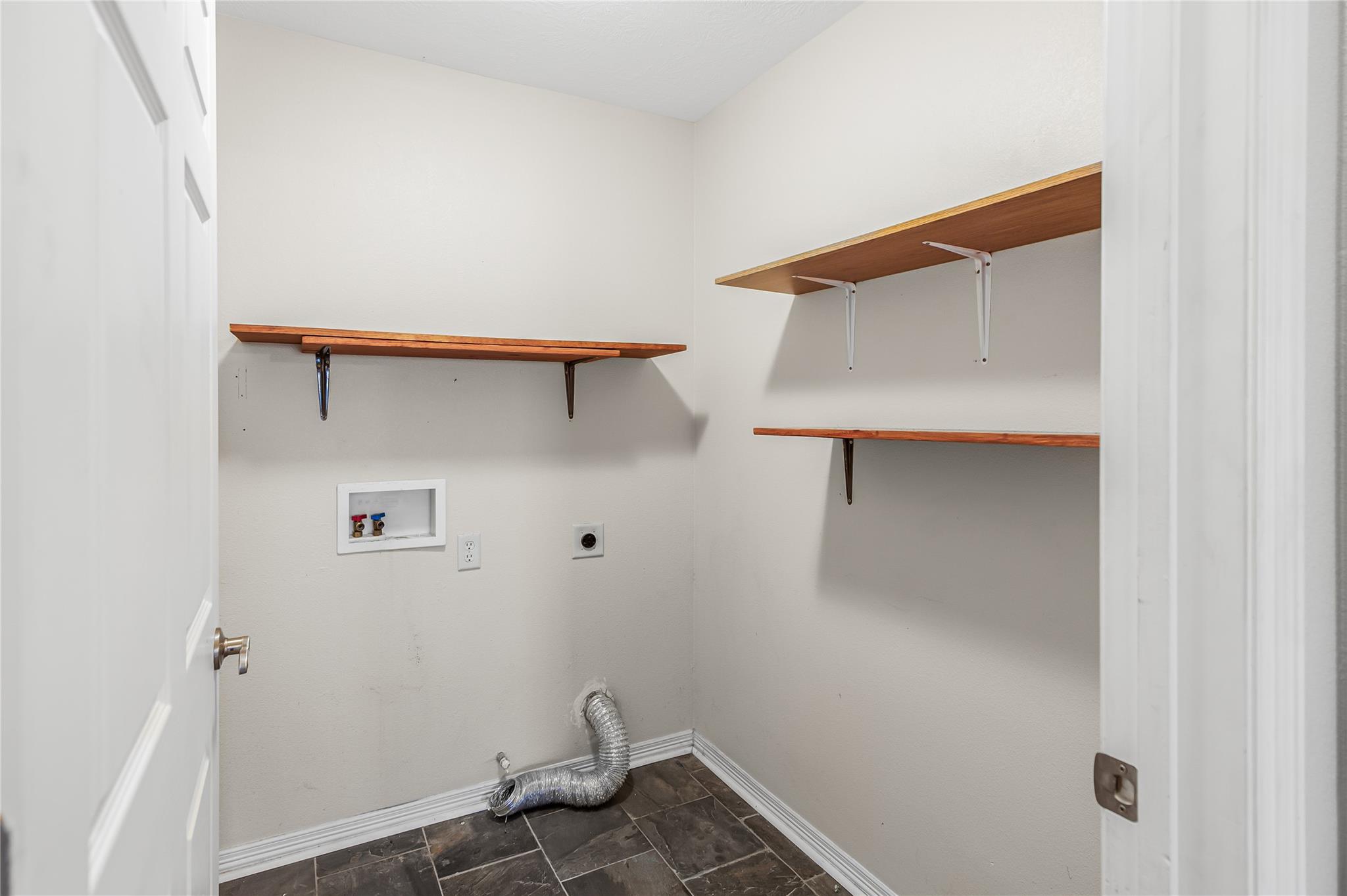 1002 Copperas Bnd, Caldwell, TX 77836