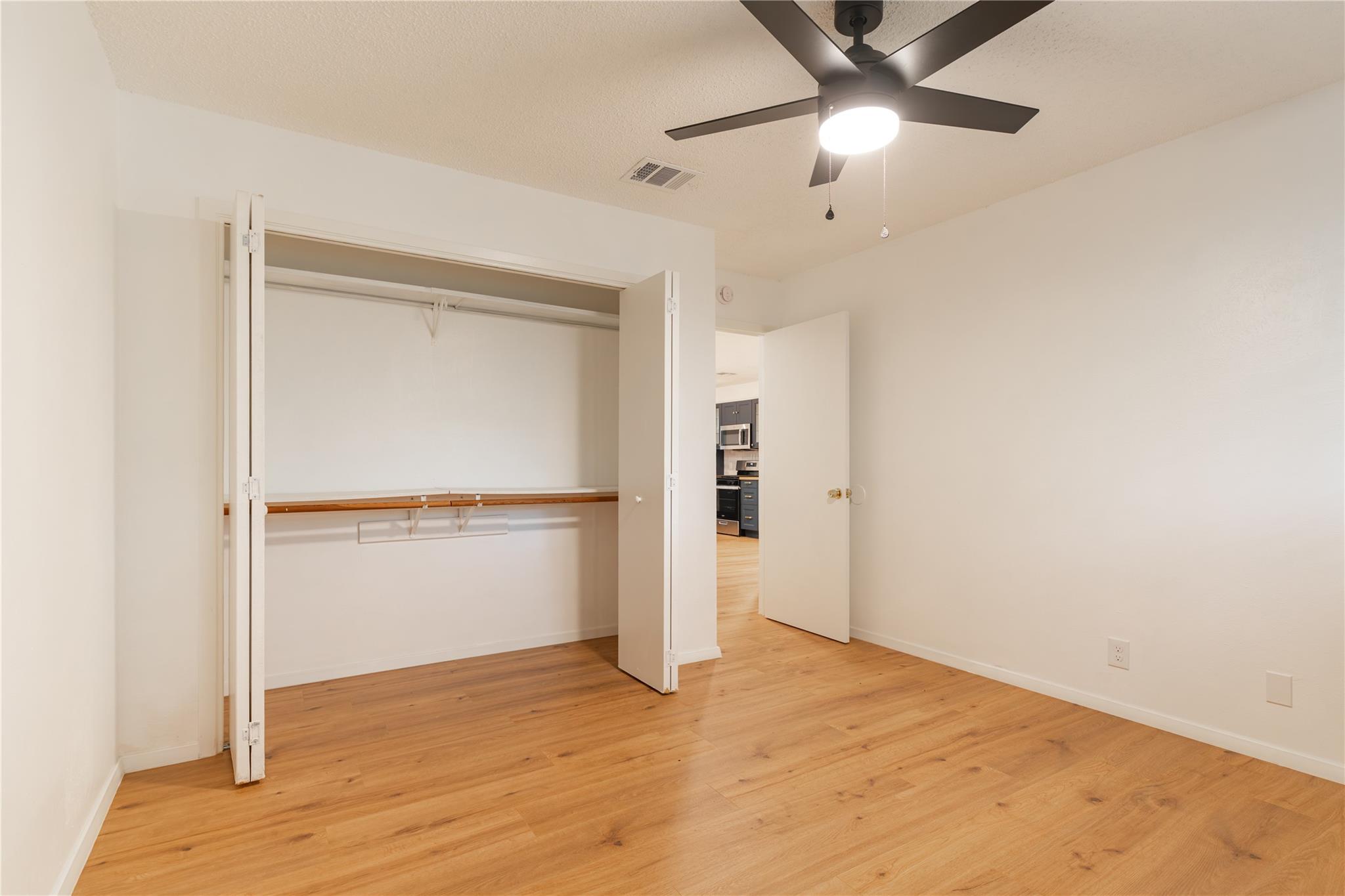 100 Nicole Cv # B, Round Rock, TX 78664