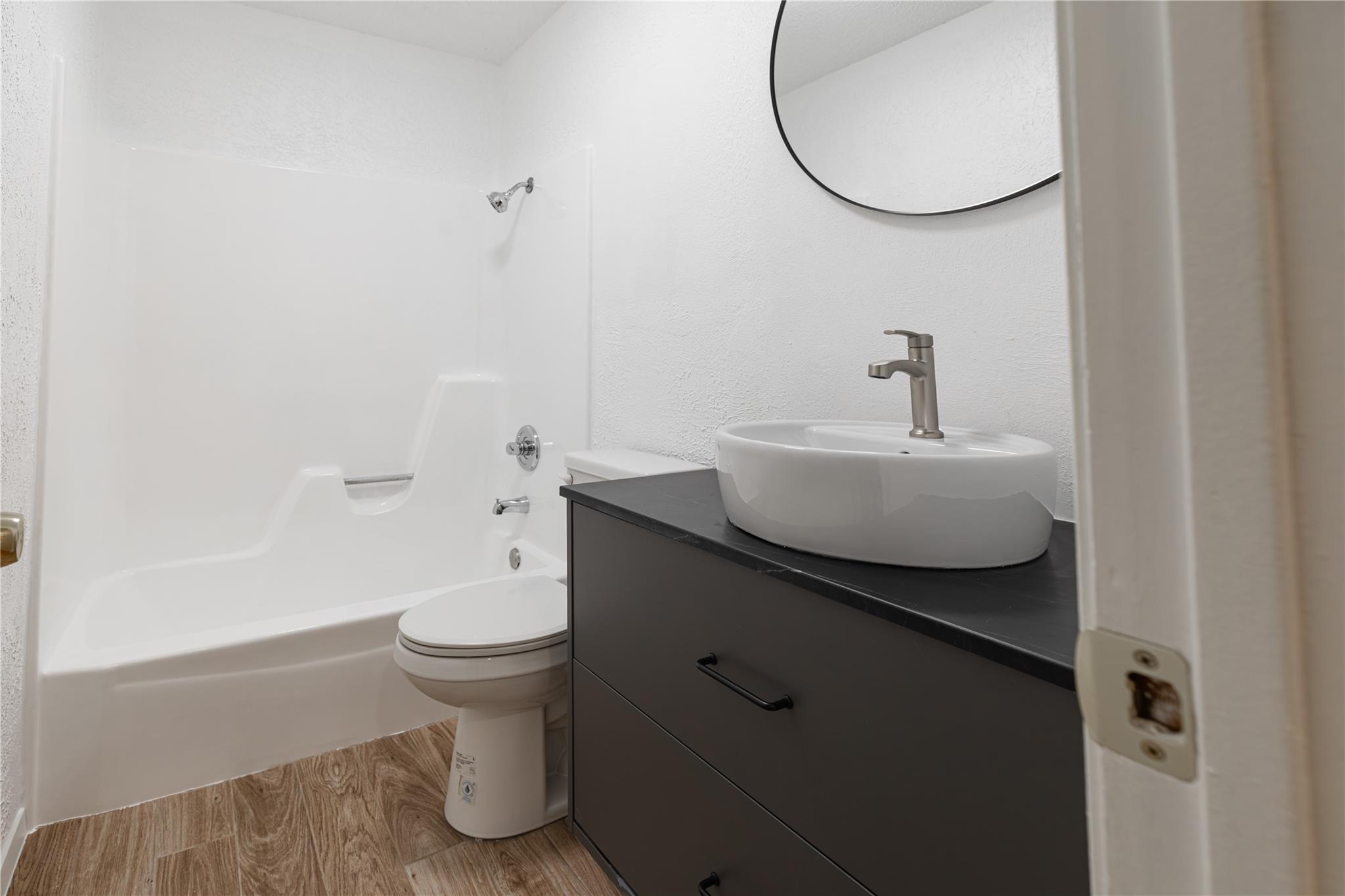 100 Nicole Cv # B, Round Rock, TX 78664