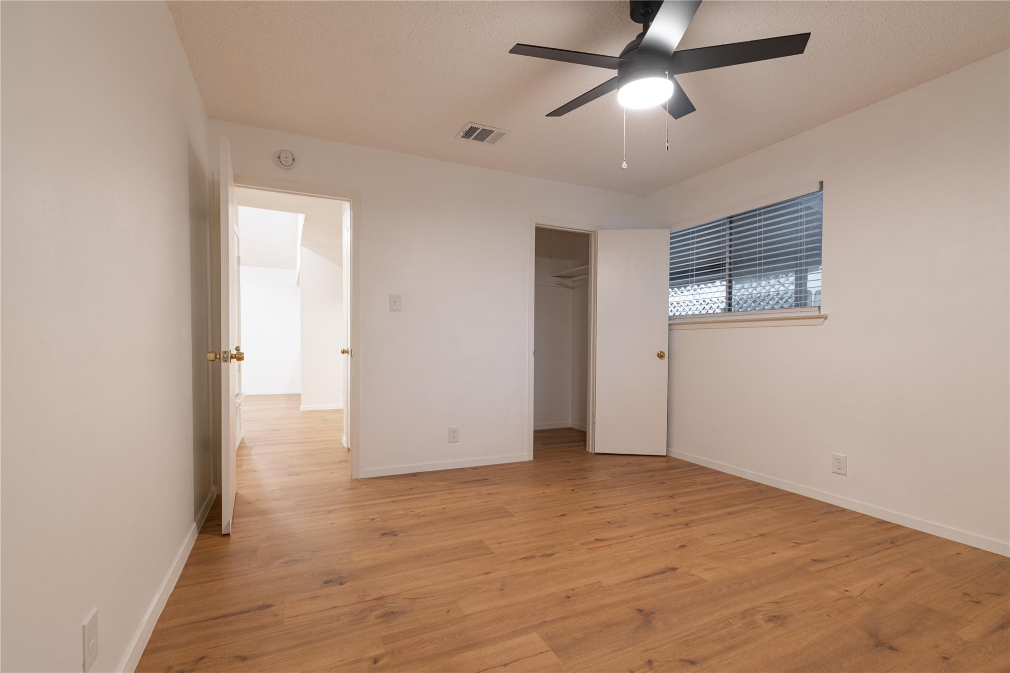 100 Nicole Cv # B, Round Rock, TX 78664