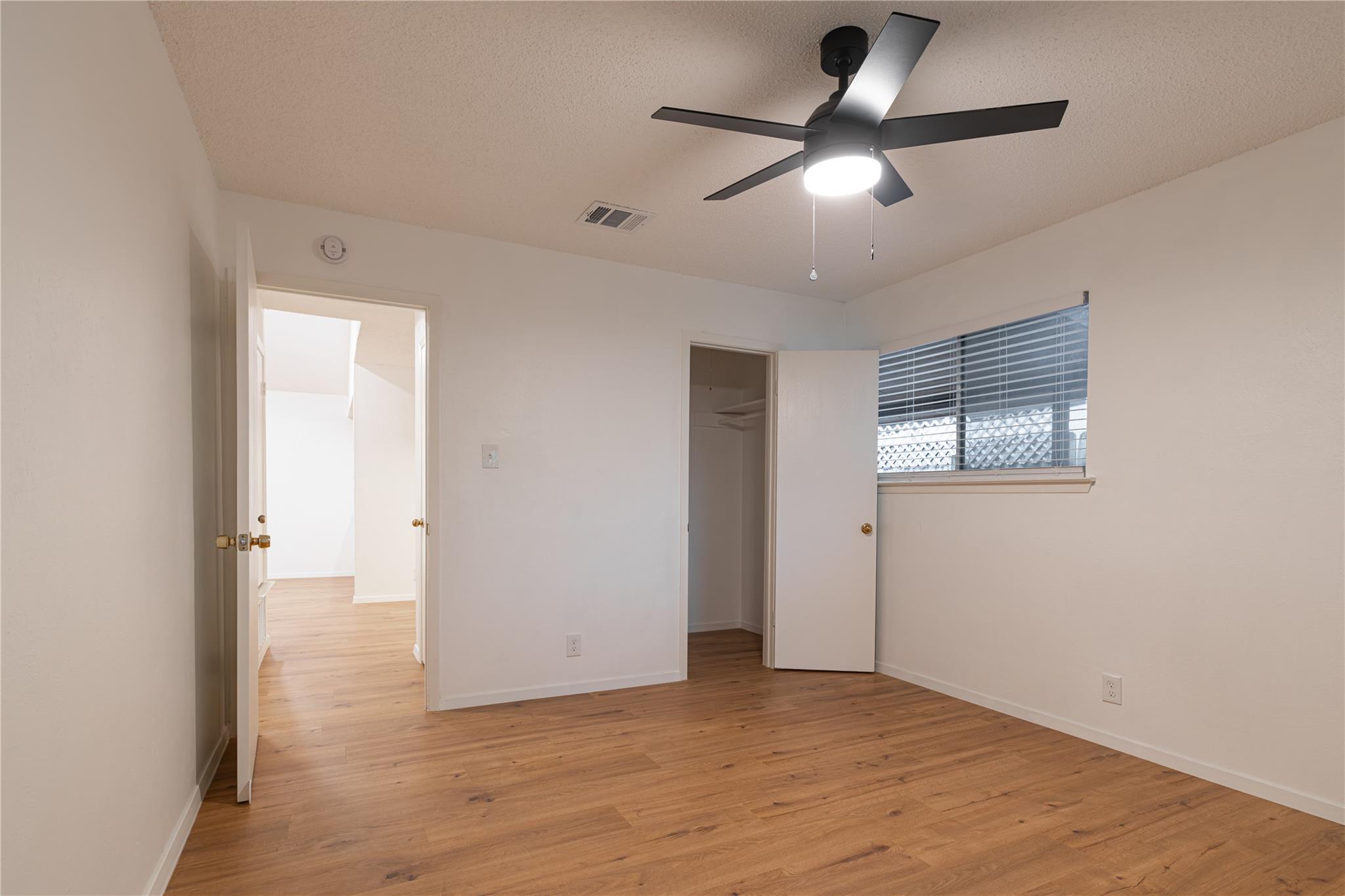 100 Nicole Cv # B, Round Rock, TX 78664