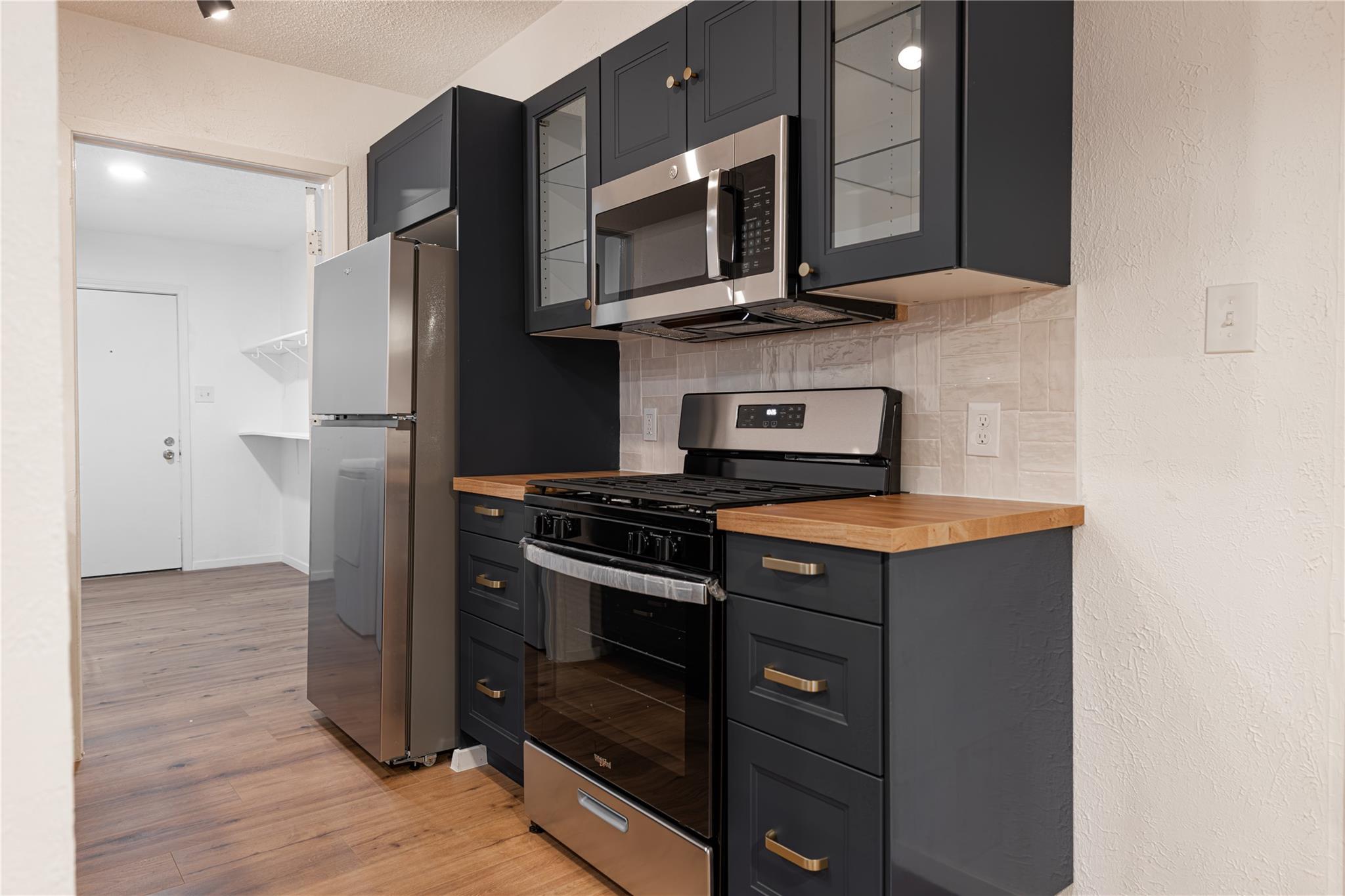 100 Nicole Cv # B, Round Rock, TX 78664