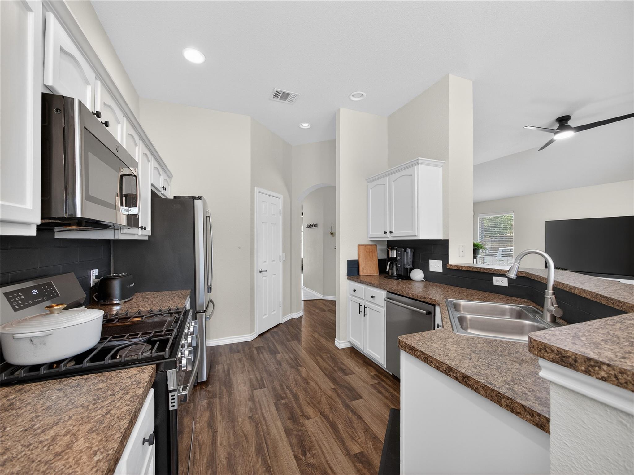 236 Pentire Way, Hutto, TX 78634