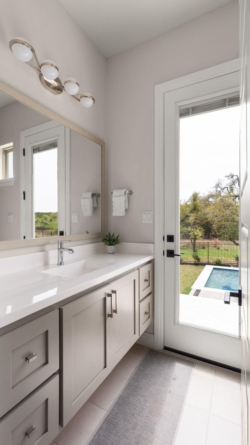 546 Bridge Water Loop, Dripping Springs, TX 78620