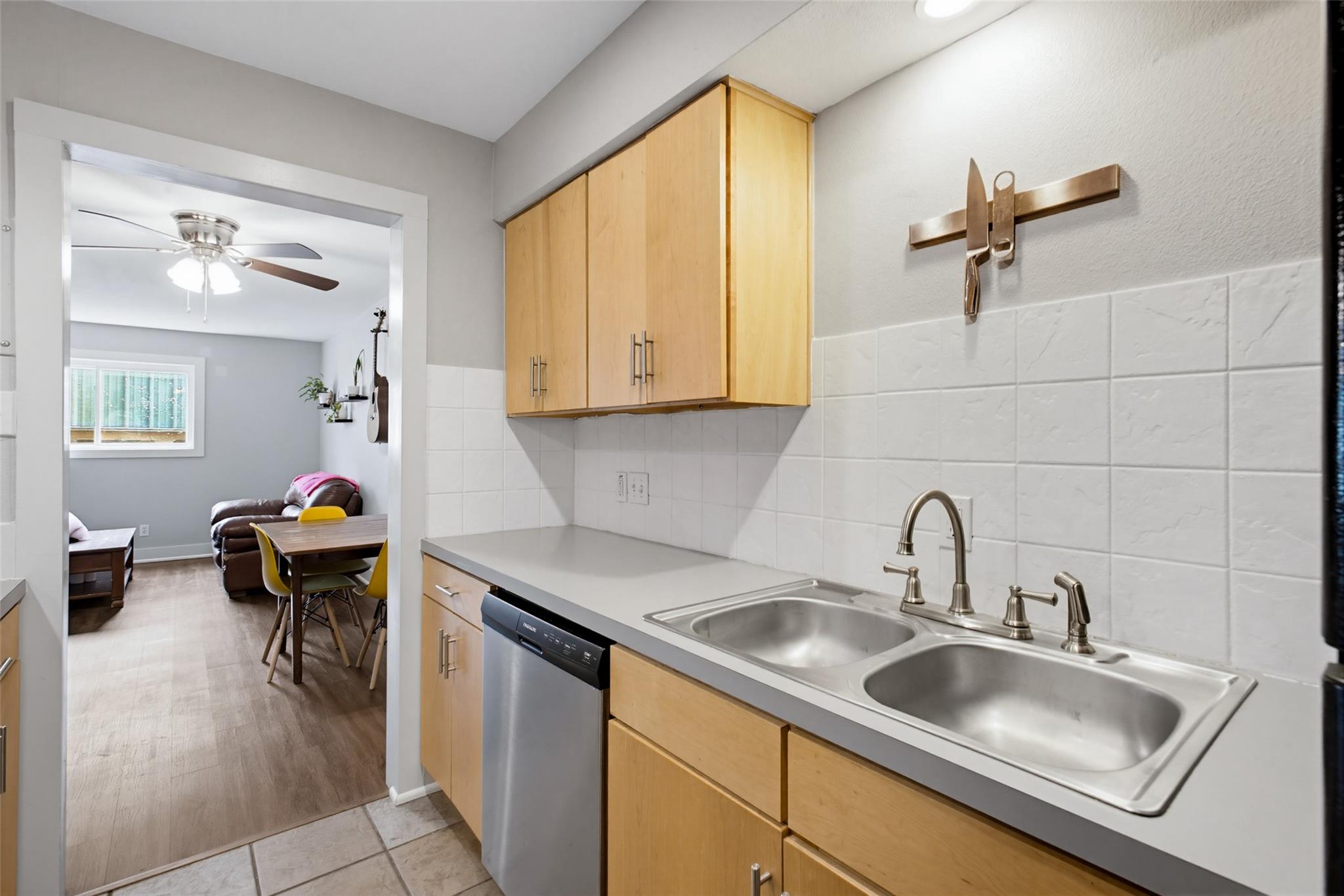 3815 Guadalupe St # 208, Austin, TX 78751