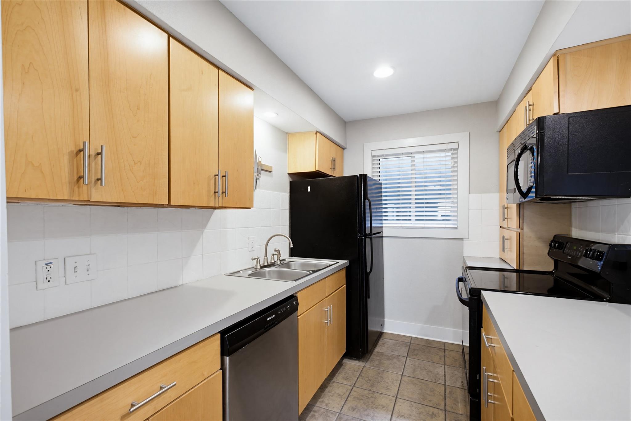 3815 Guadalupe St # 208, Austin, TX 78751