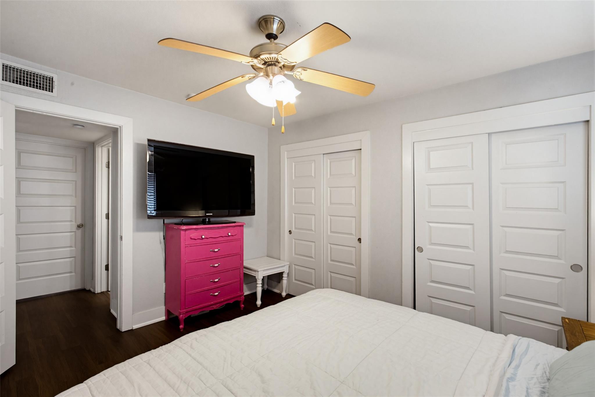 3815 Guadalupe St # 208, Austin, TX 78751