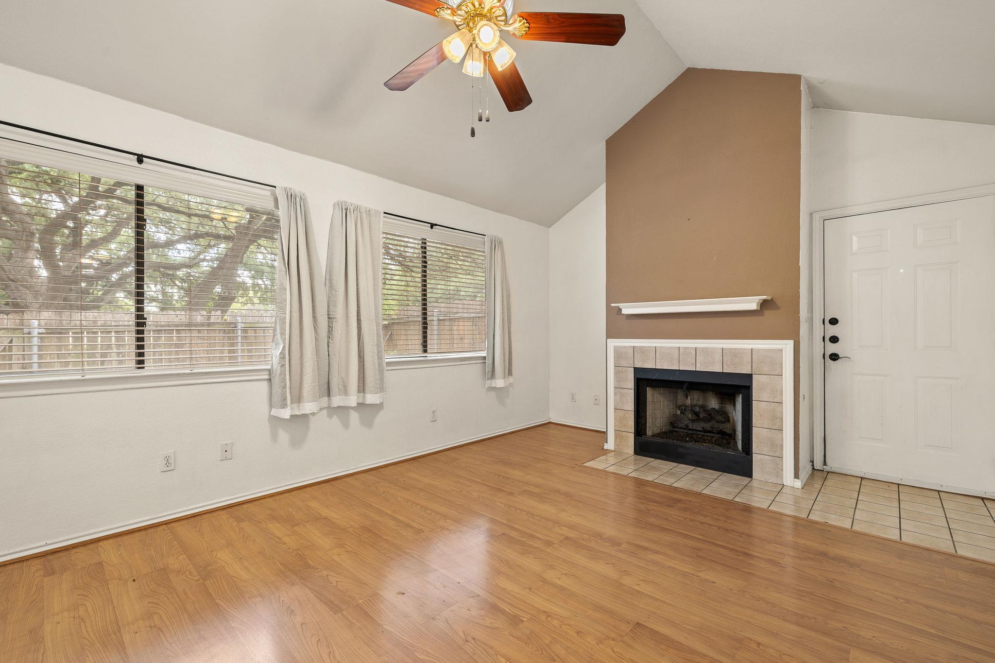 11901 Swearingen Dr # 130, Austin, TX 78758