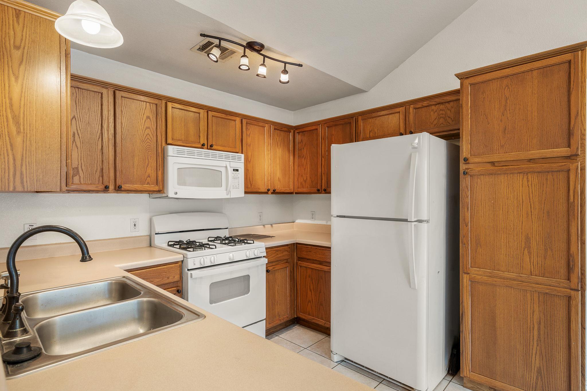 11901 Swearingen Dr # 130, Austin, TX 78758