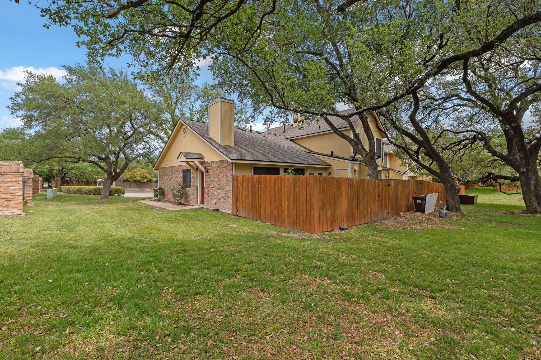 11901 Swearingen Dr # 130, Austin, TX 78758