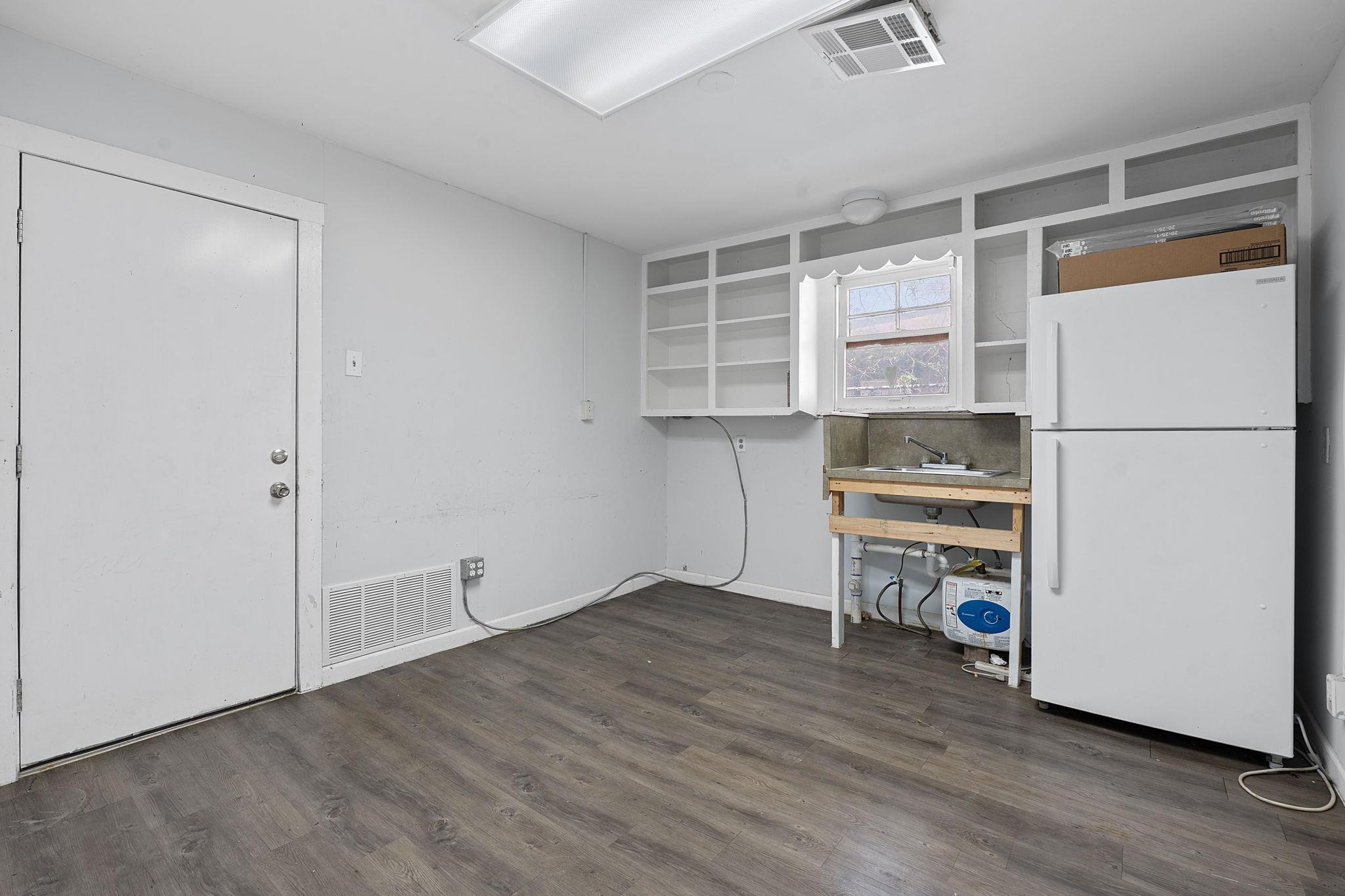 4208 S 1st St, Austin, TX 78745