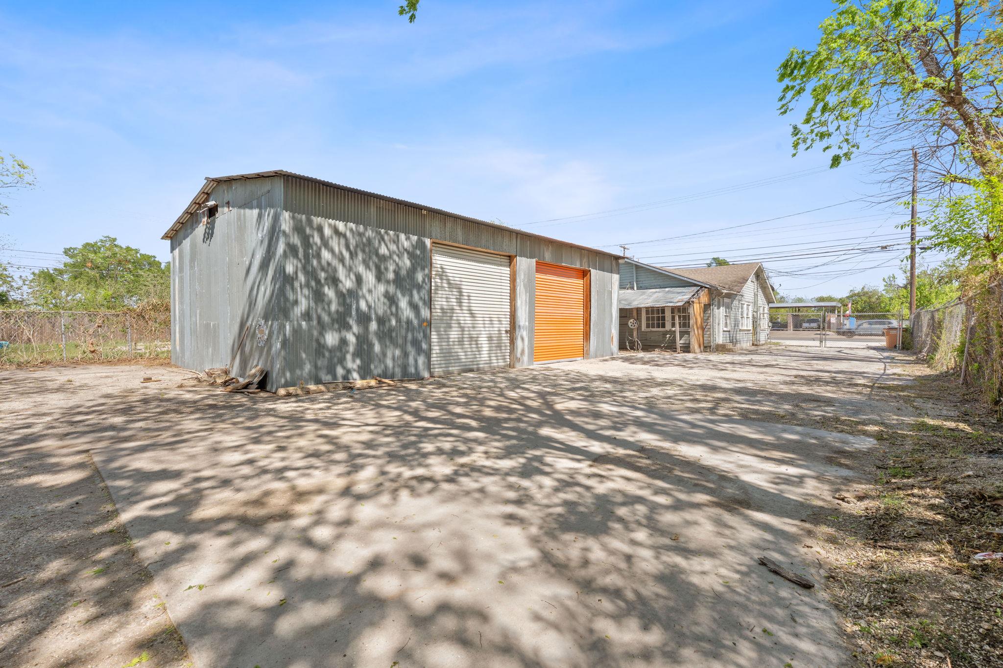 4208 S 1st St, Austin, TX 78745