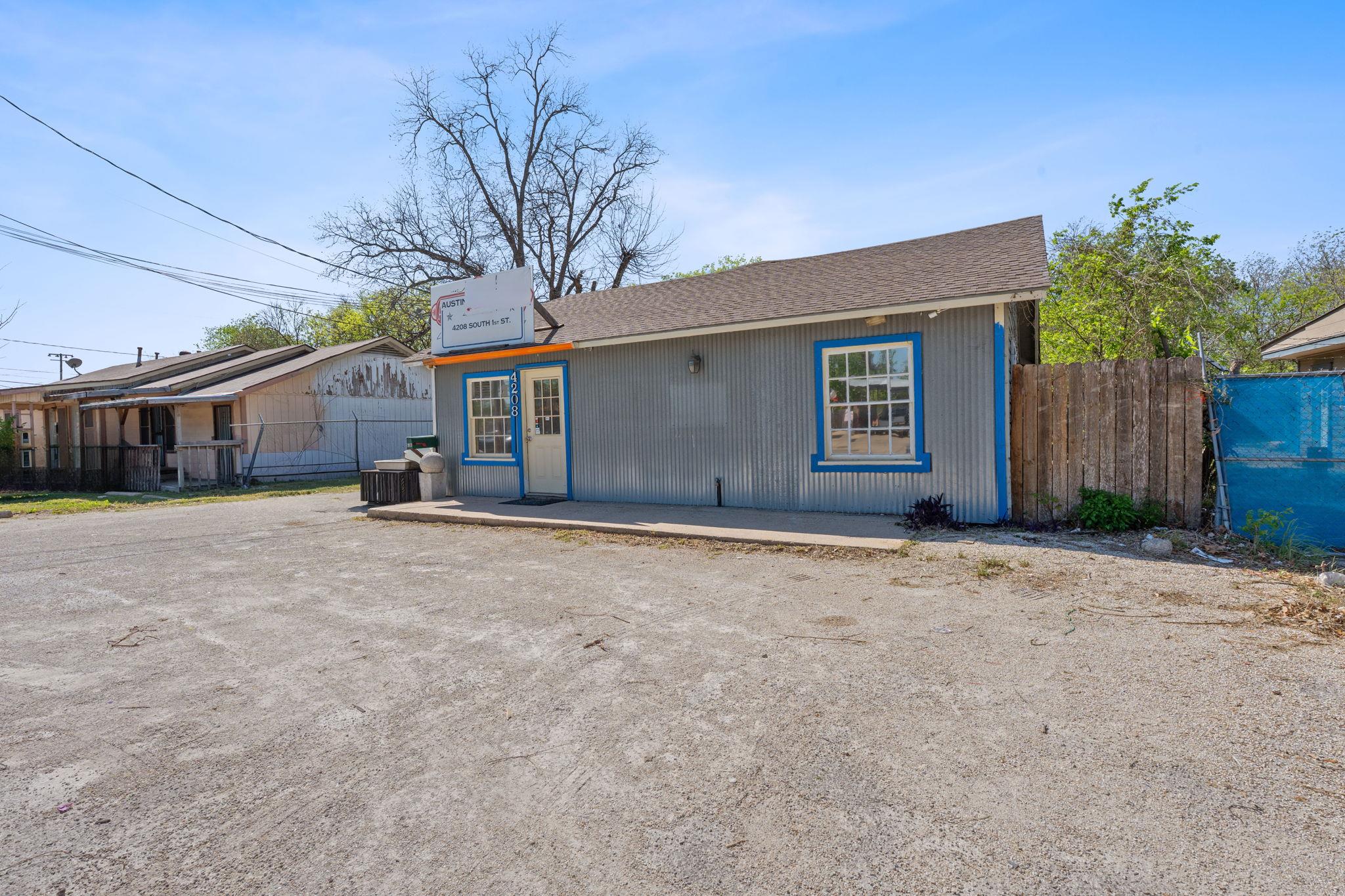 4208 S 1st St, Austin, TX 78745