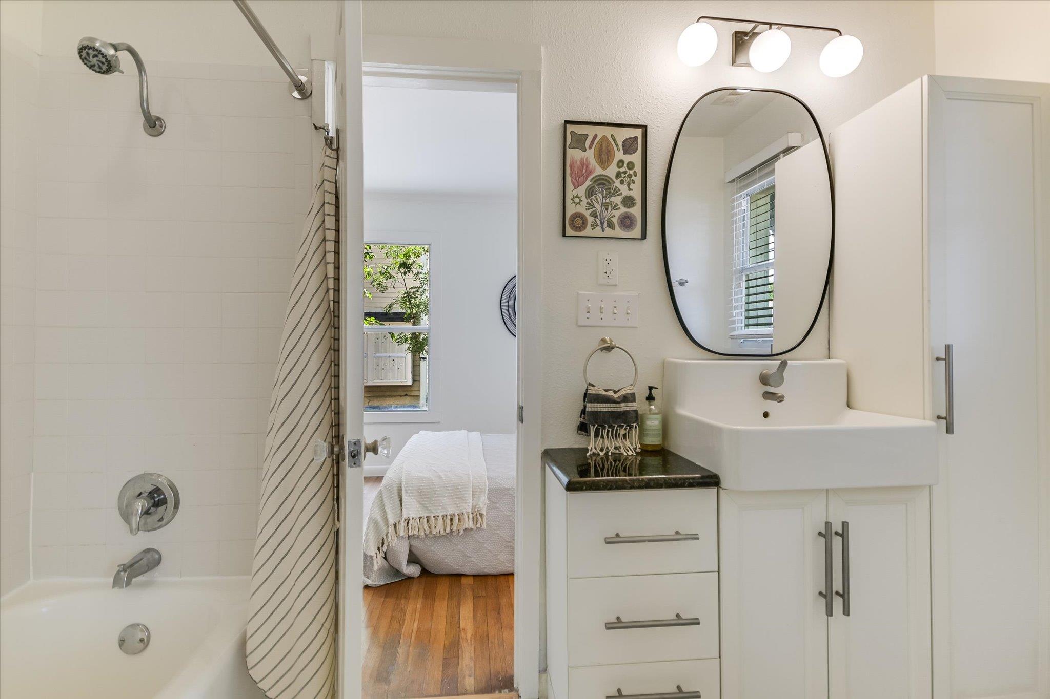 1110 W 22nd St # 16, Austin, TX 78705