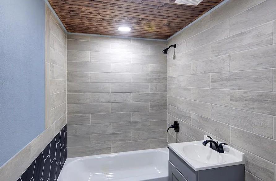 726 Kimbrough St, White Settlement, TX 76108