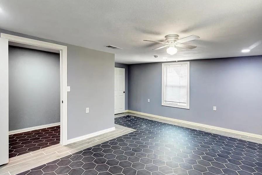 726 Kimbrough St, White Settlement, TX 76108