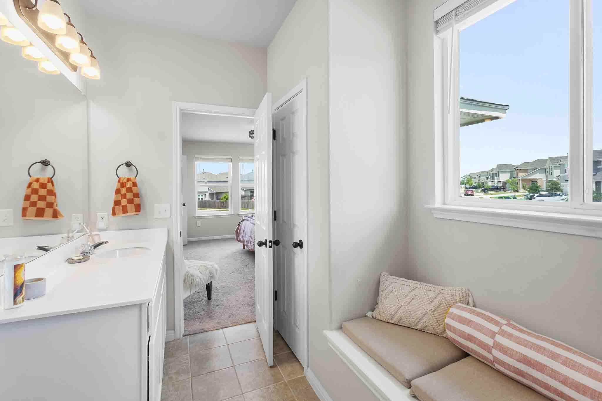 6305 Pine Leaf Trl, Austin, TX 78747