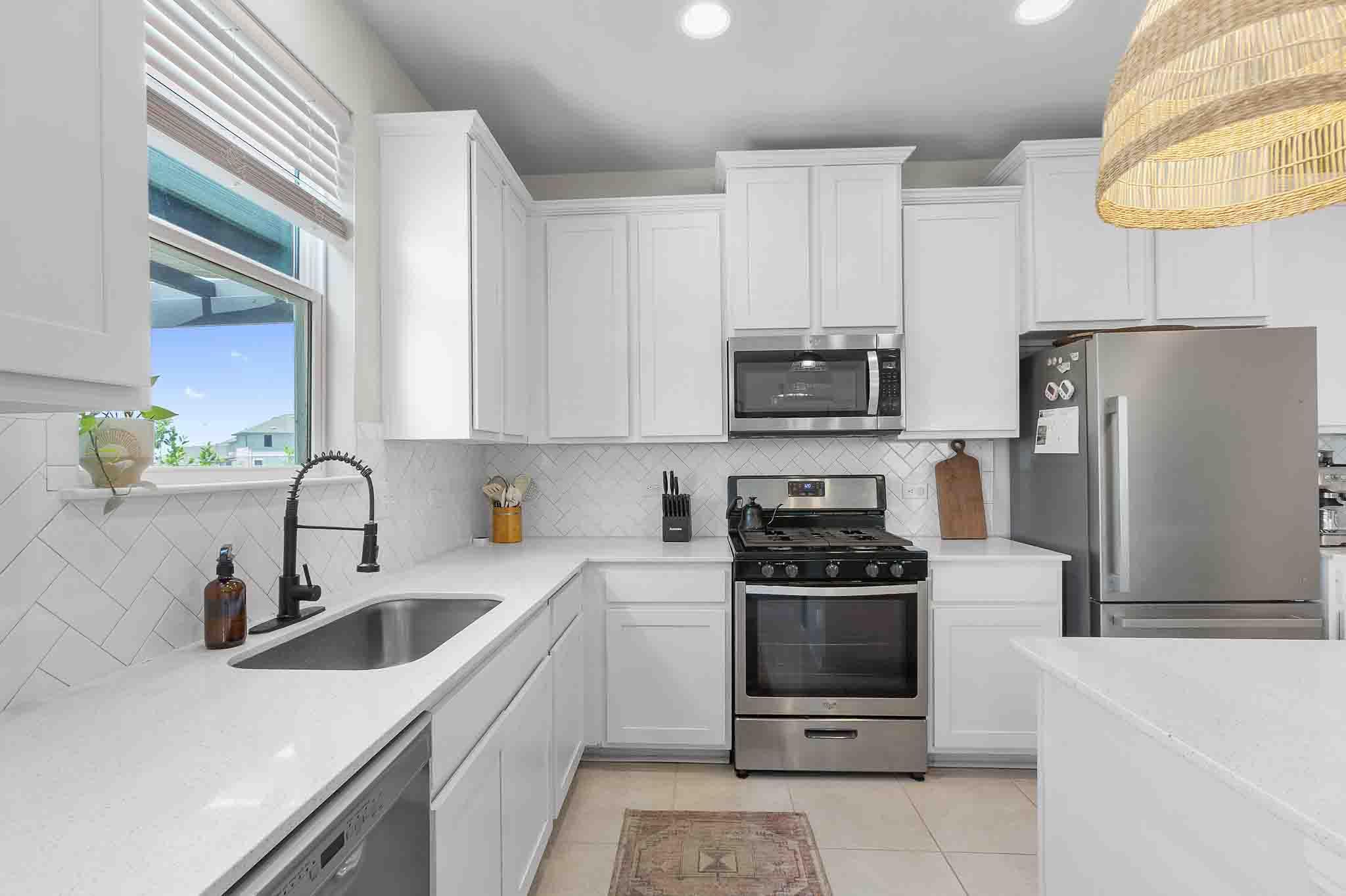 6305 Pine Leaf Trl, Austin, TX 78747