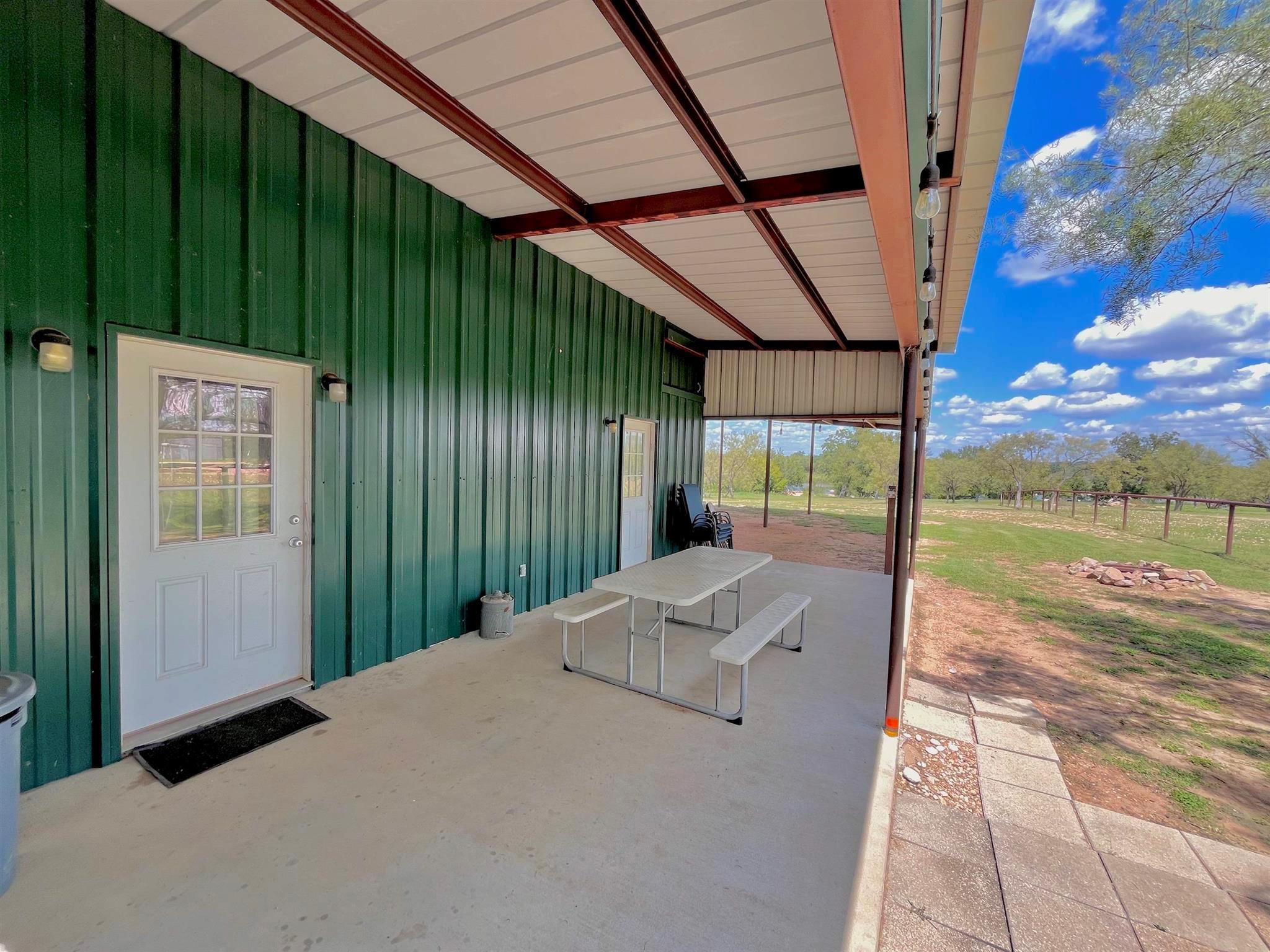 175 Elmer Rd, Llano, TX 78643