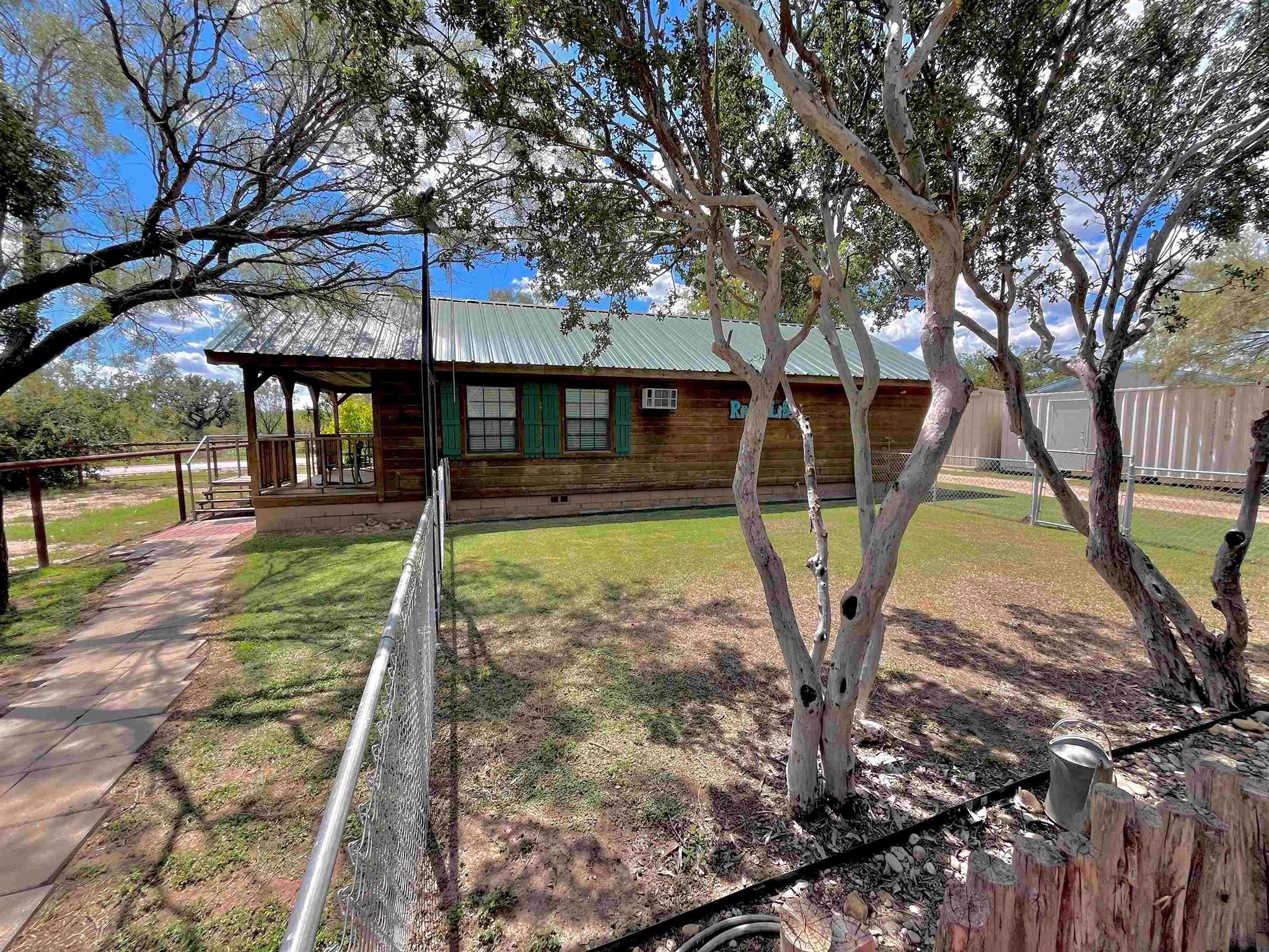 175 Elmer Rd, Llano, TX 78643