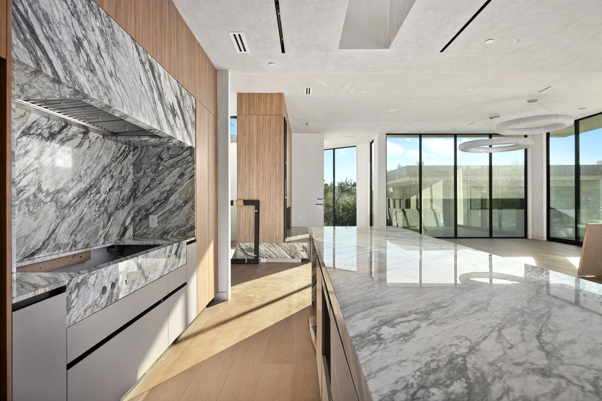 716 Laurel Valley Rd, West Lake Hills, TX 78746