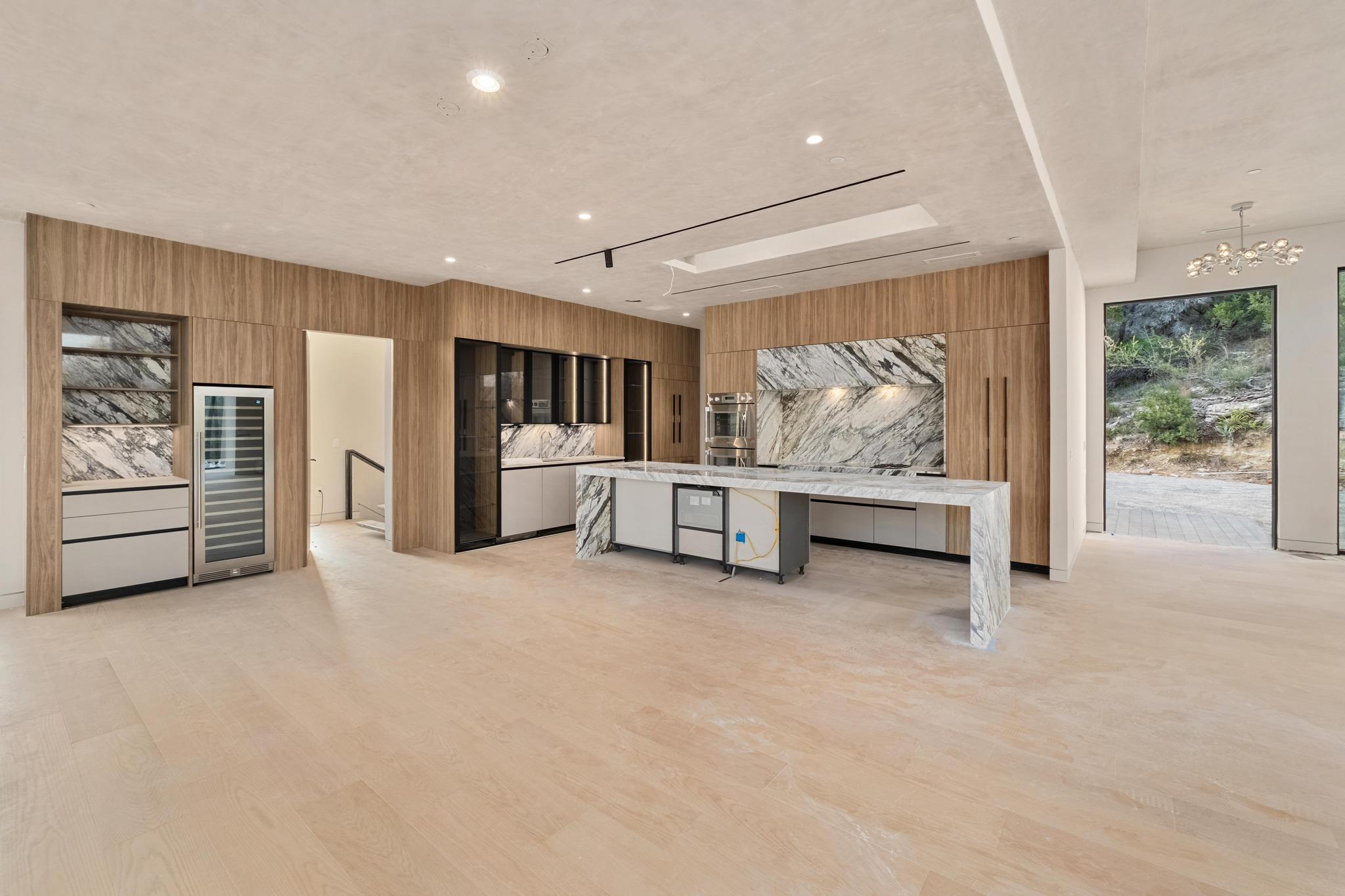 716 Laurel Valley Rd, West Lake Hills, TX 78746