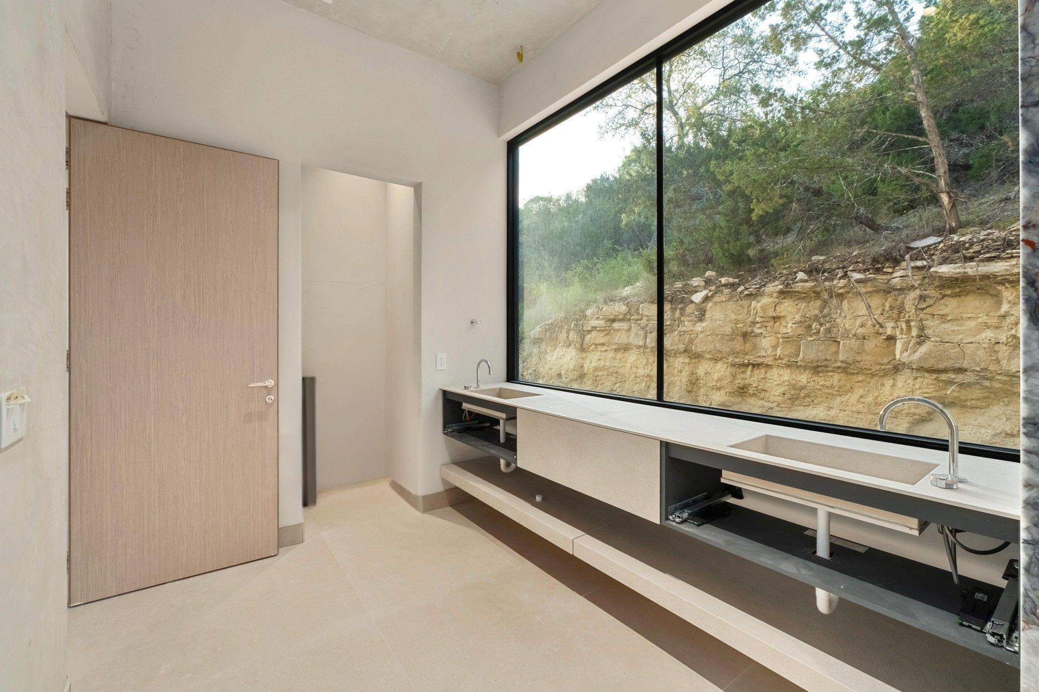 716 Laurel Valley Rd, West Lake Hills, TX 78746