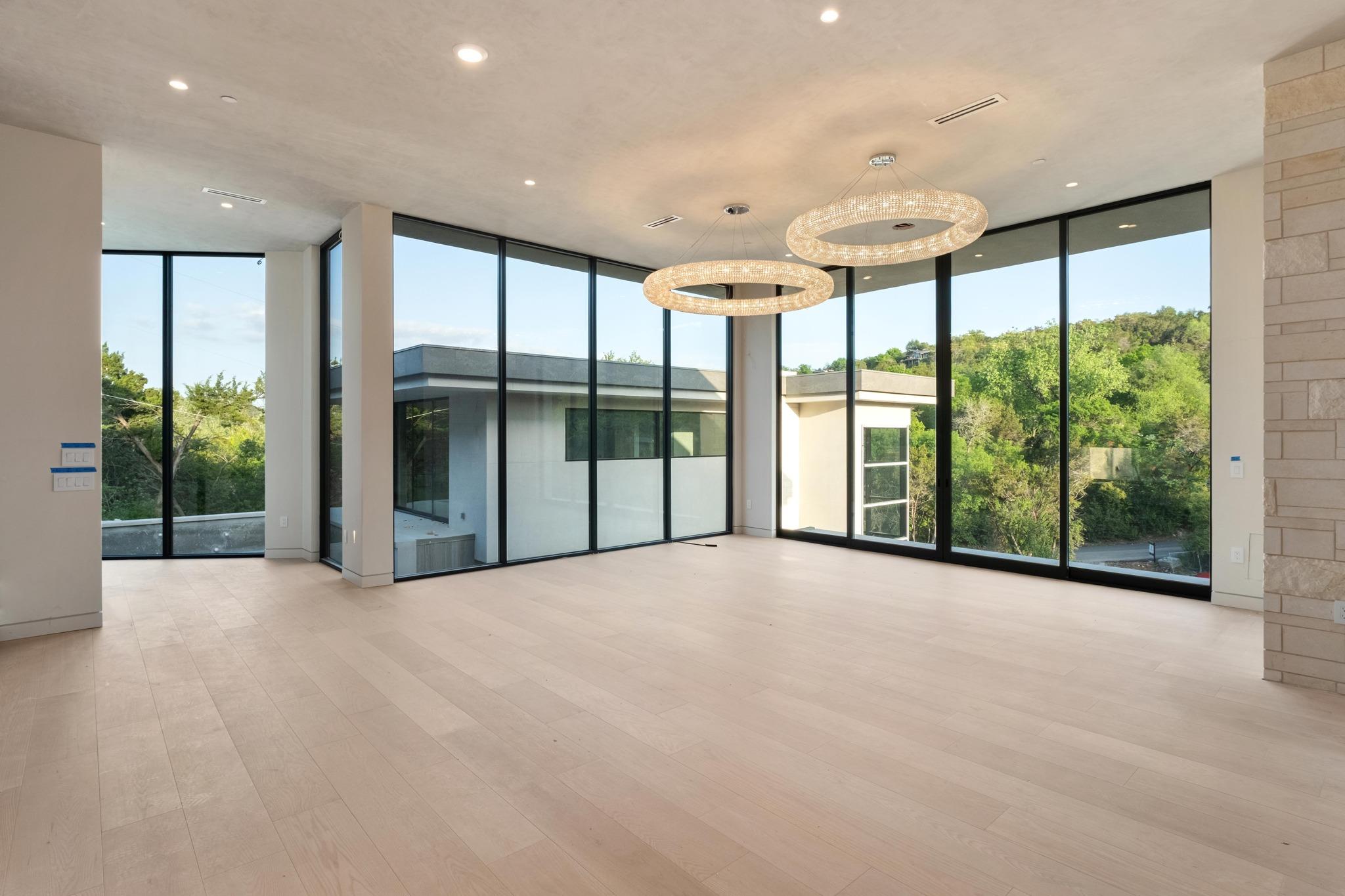 716 Laurel Valley Rd, West Lake Hills, TX 78746