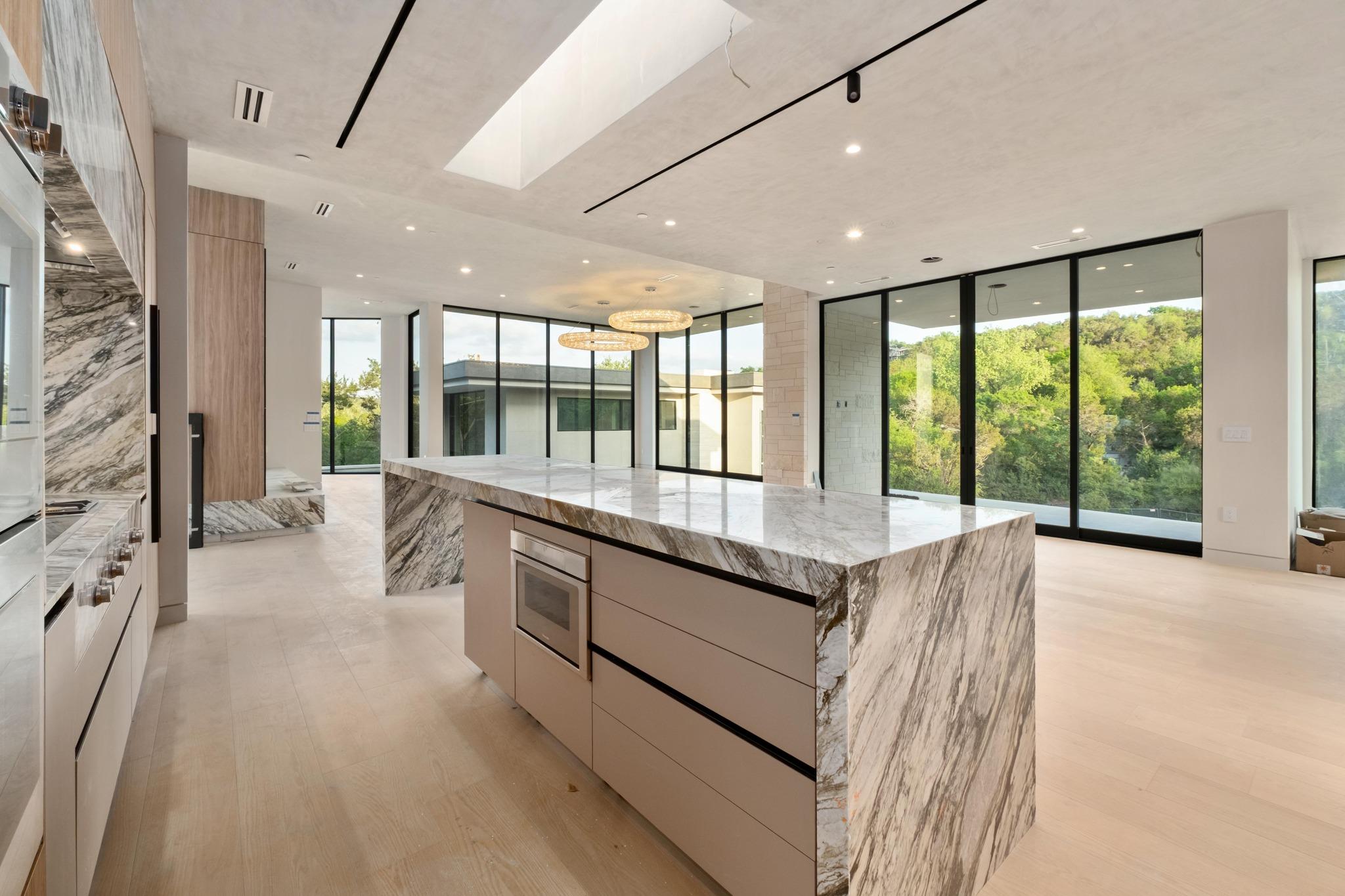 716 Laurel Valley Rd, West Lake Hills, TX 78746