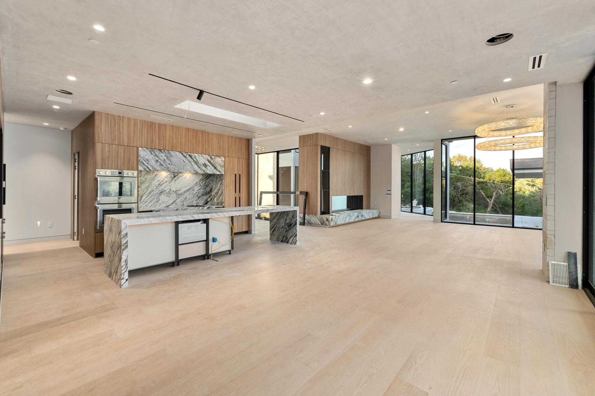 716 Laurel Valley Rd, West Lake Hills, TX 78746