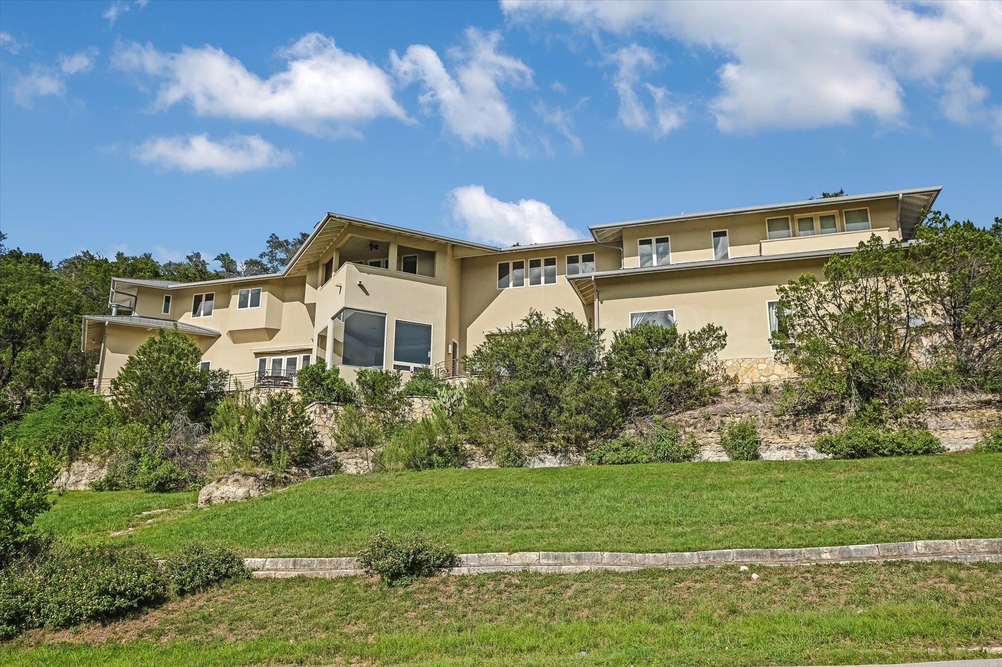 5304 Scenic View Dr, Austin, TX 78746