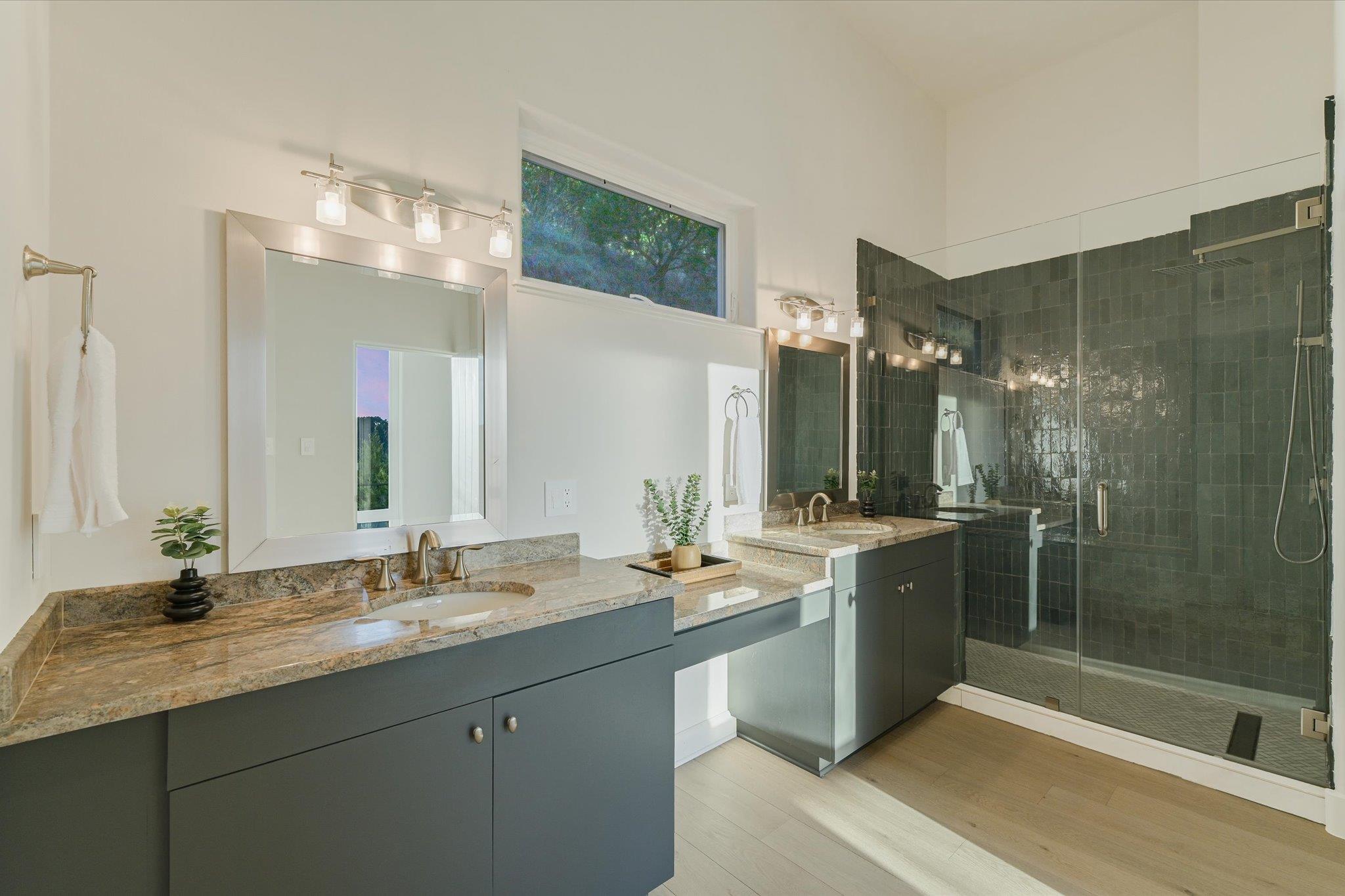 5304 Scenic View Dr, Austin, TX 78746